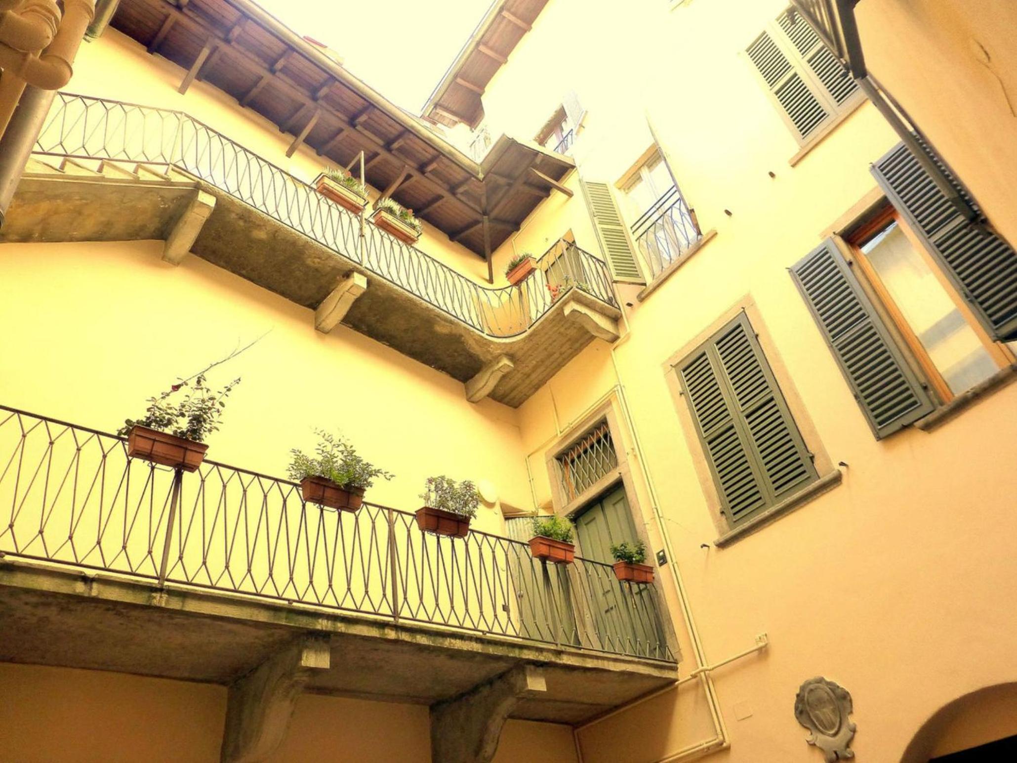 Apartment with Private Garden photo 3