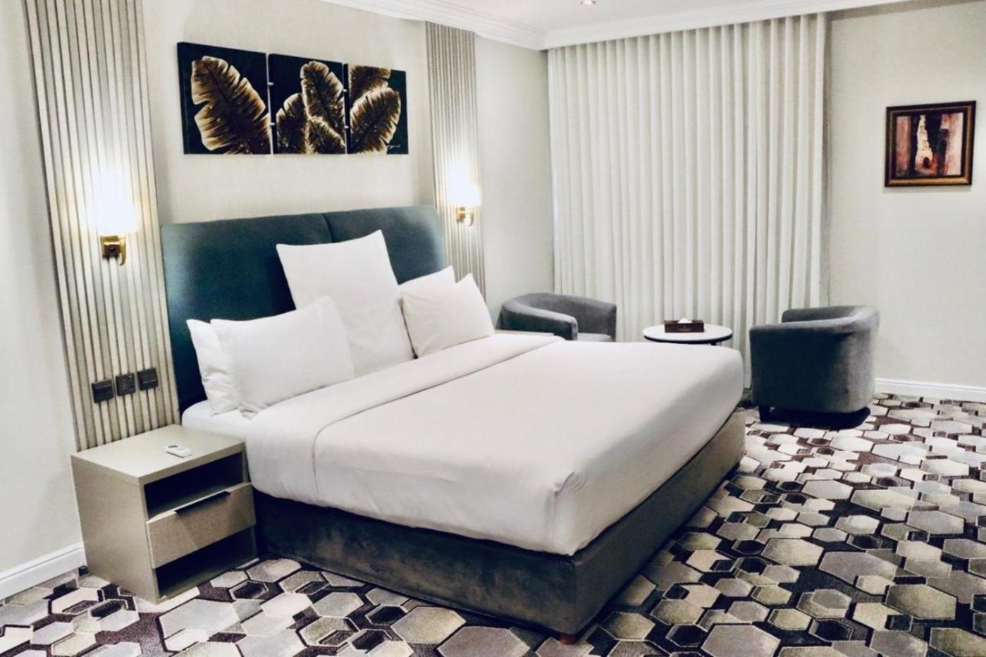 Superior King Room photo 1