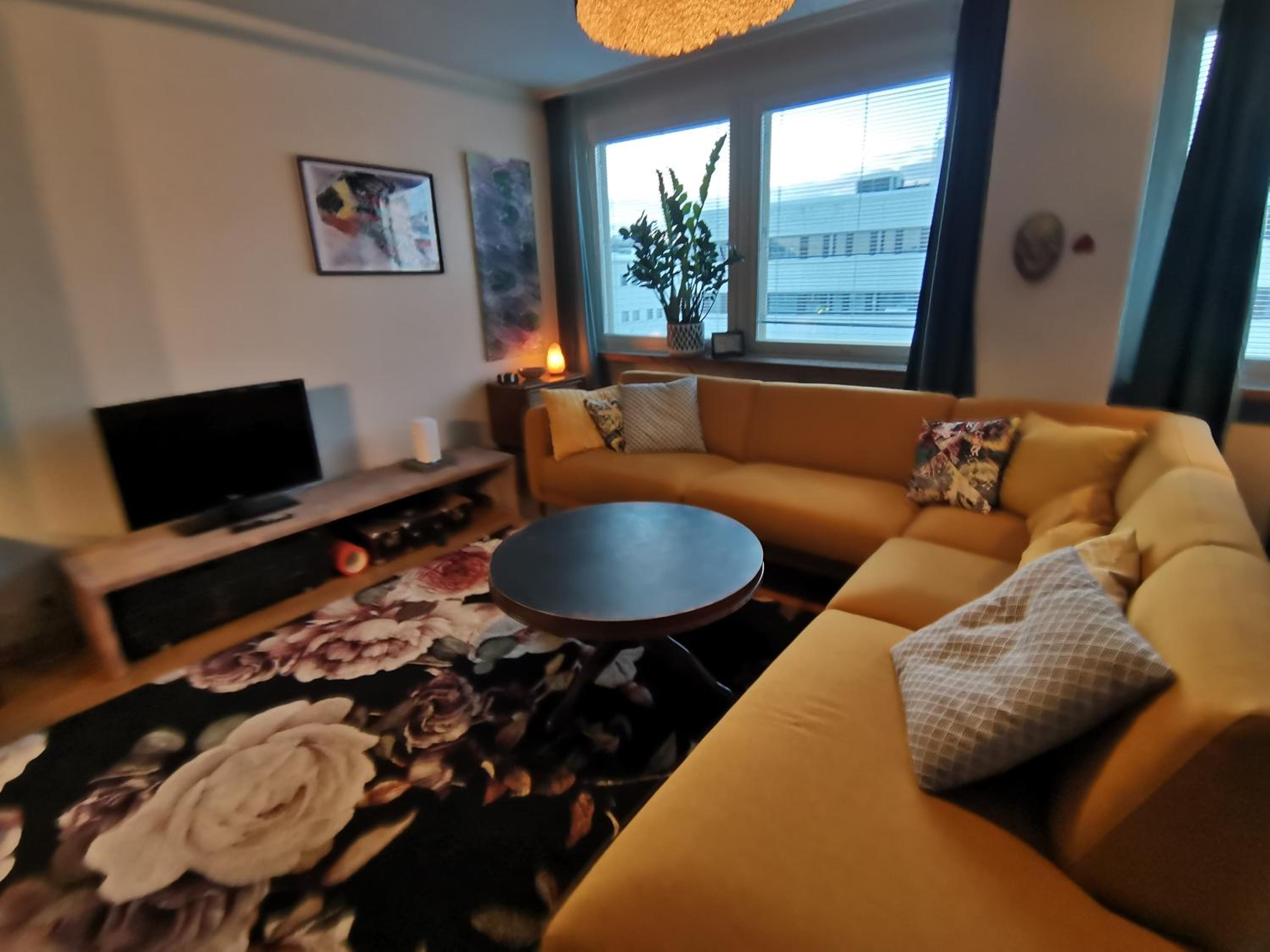Apartment photo 2