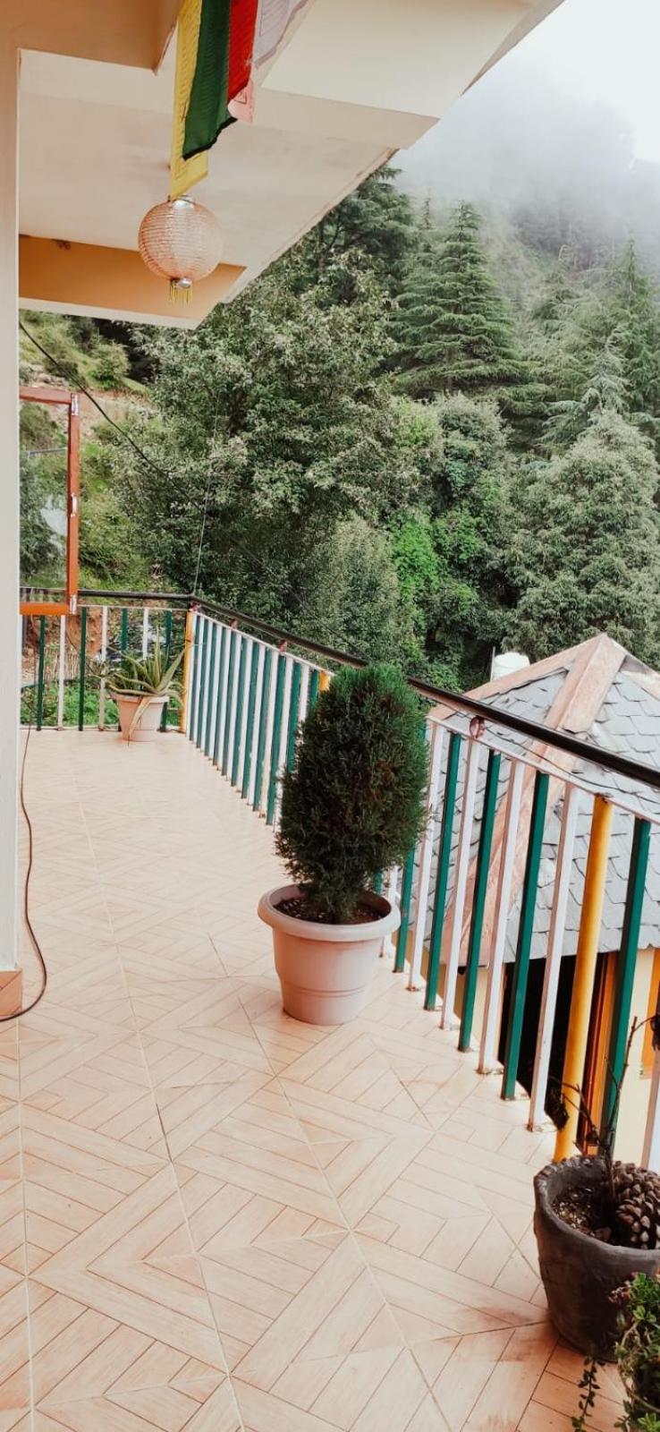 Apartment with Balcony photo 2