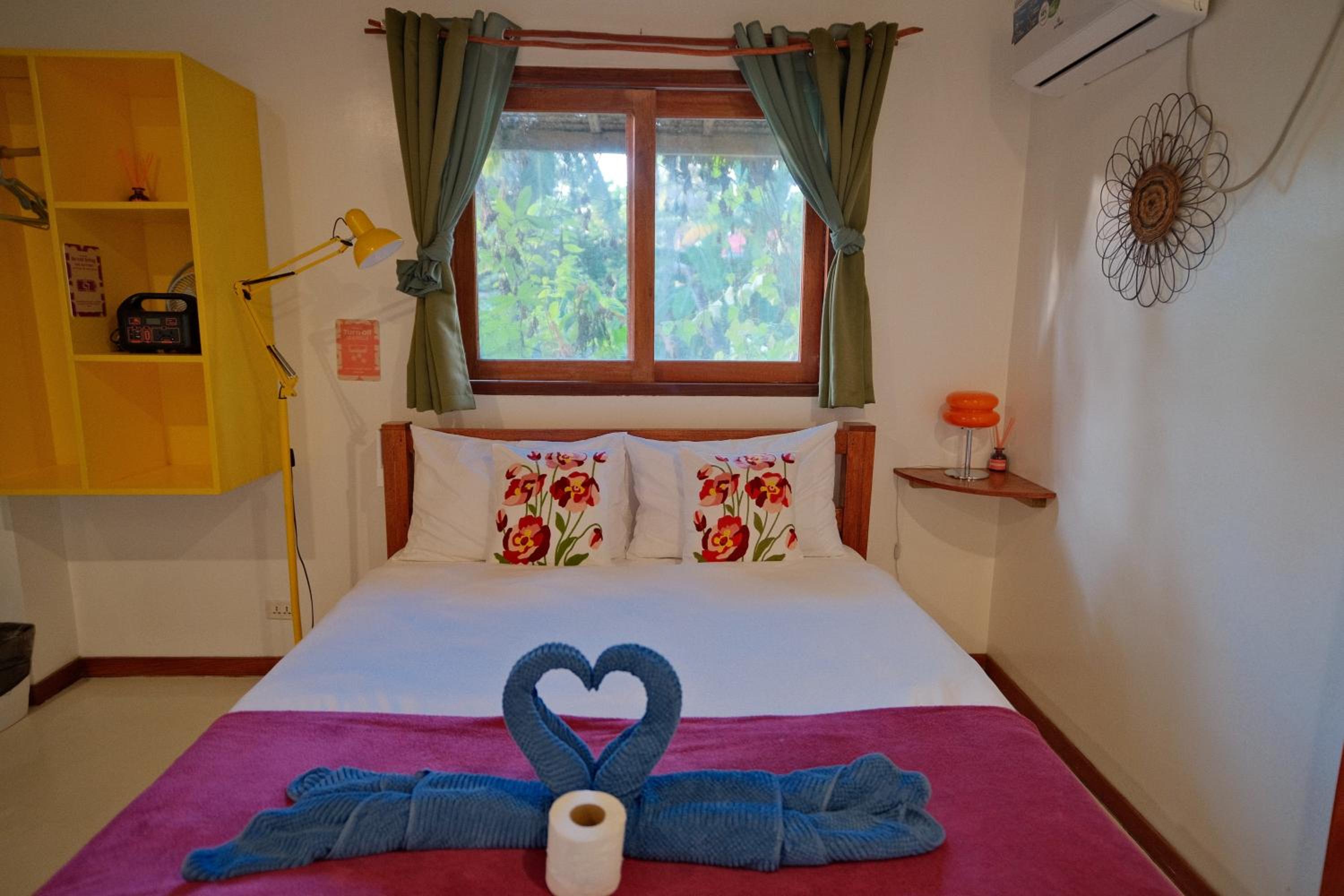 Standard Queen Room