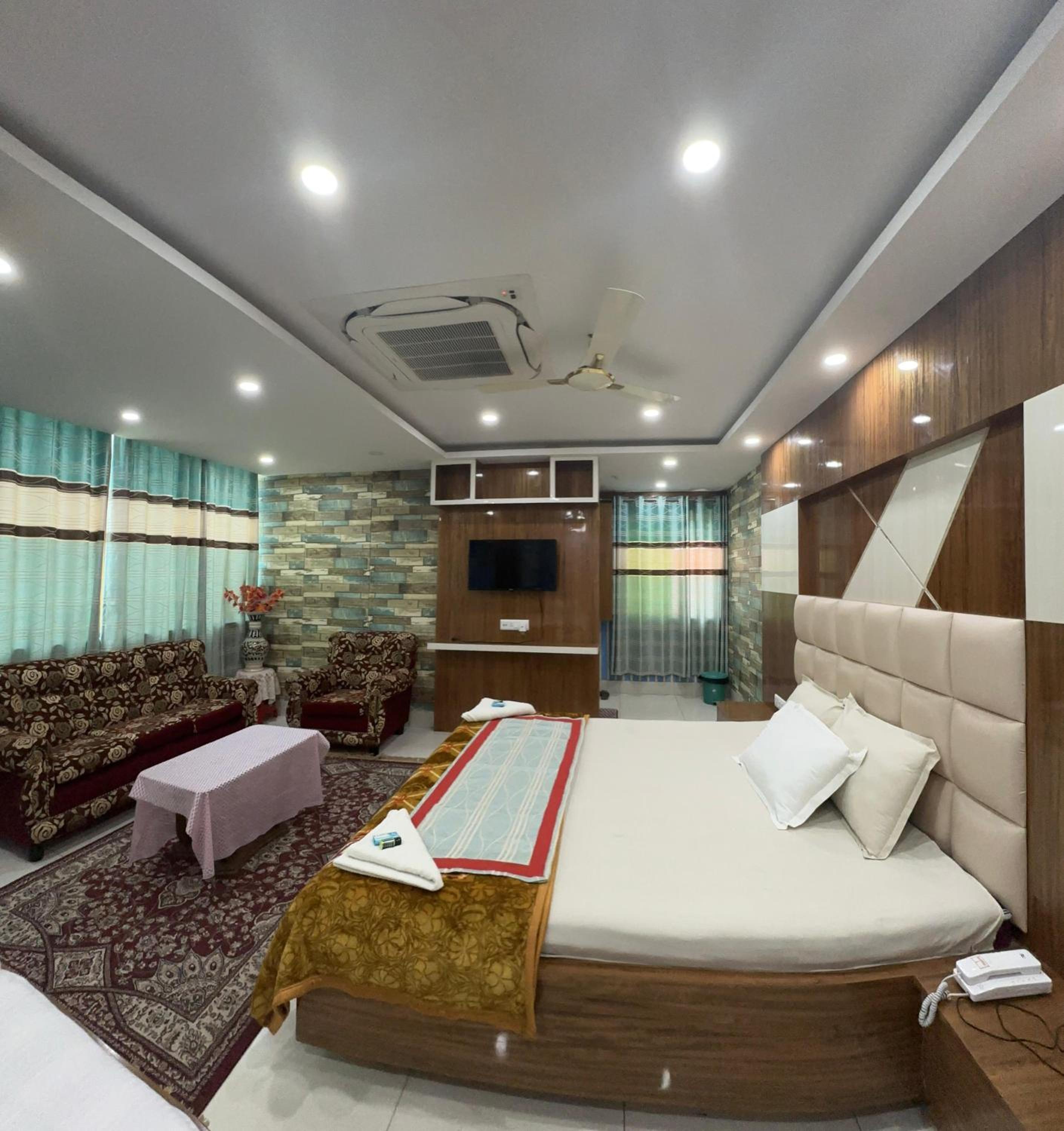 Luxury Triple Room photo 1