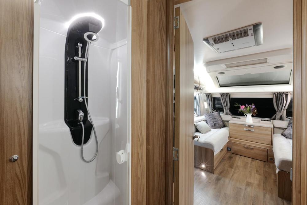 Caravan - Photo 8