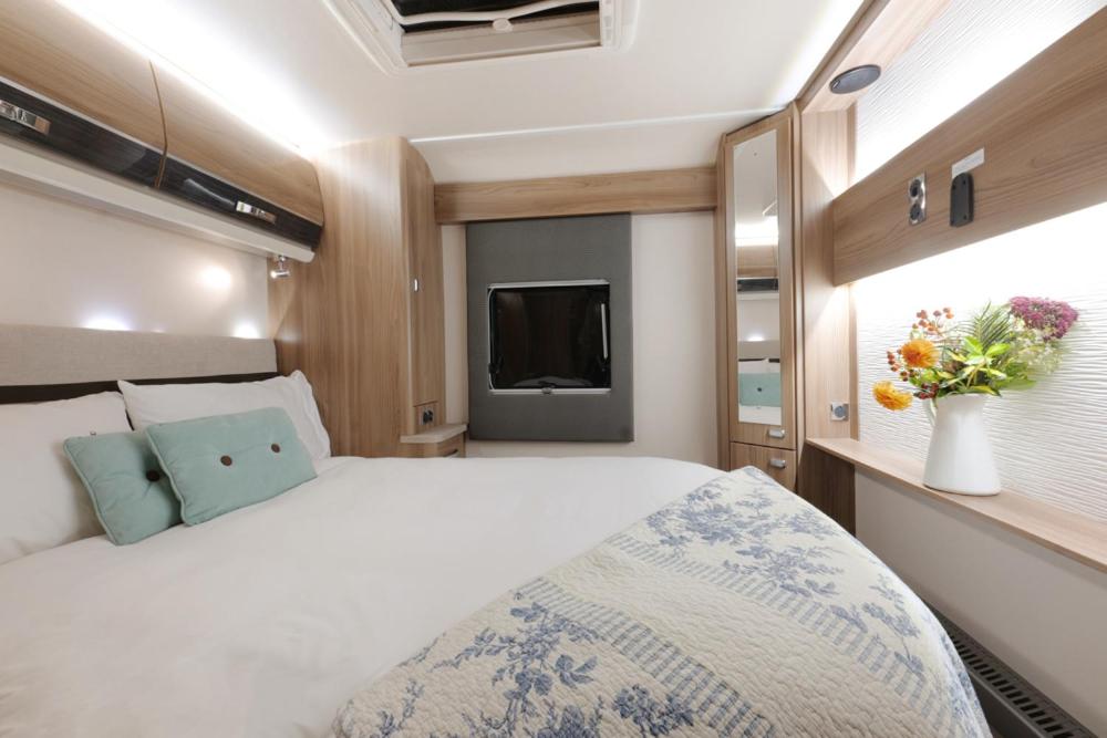 Caravan - Photo 1