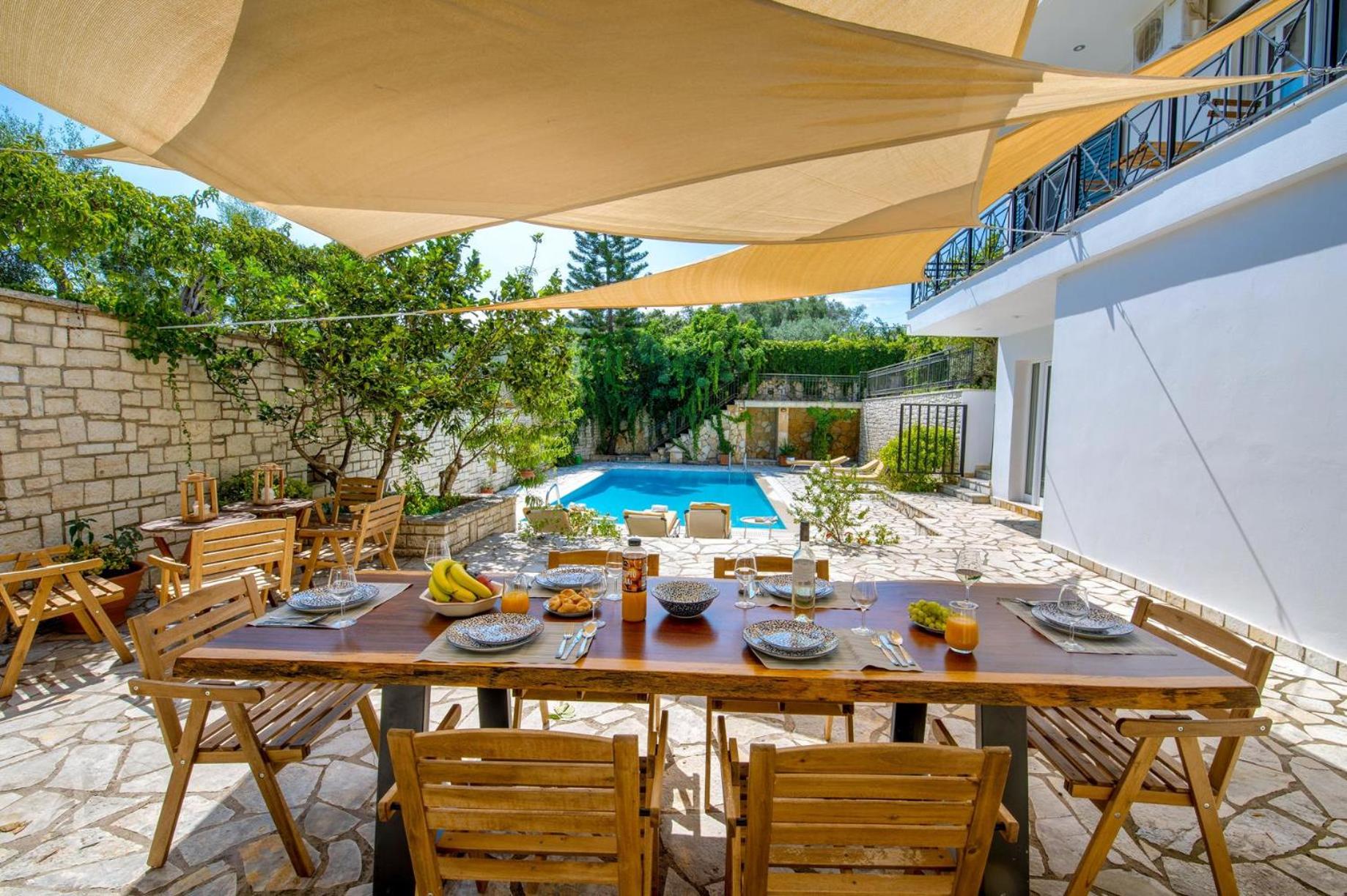 Villa photo 2
