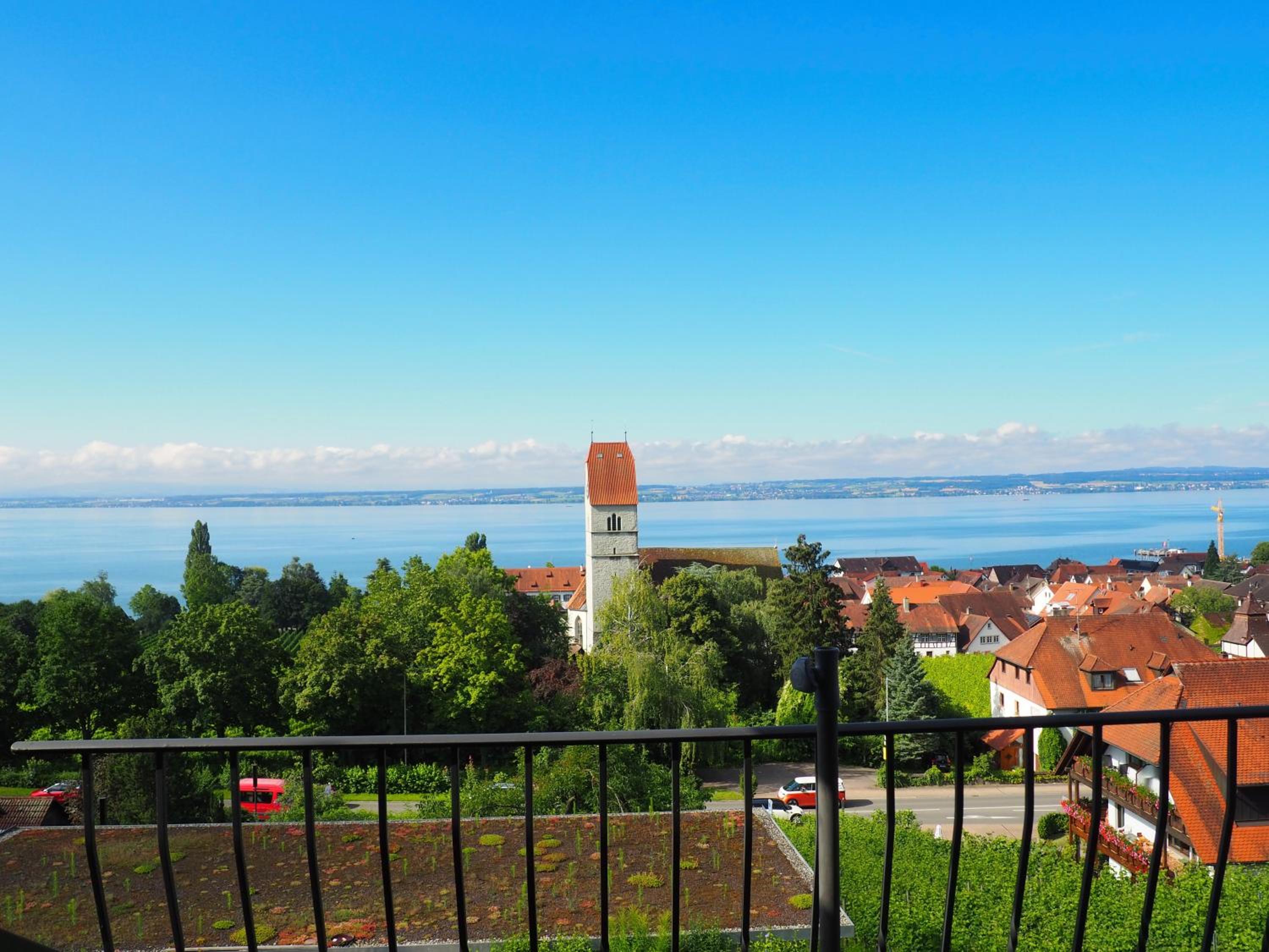  Apartment with Lake View and Balcony photo 2