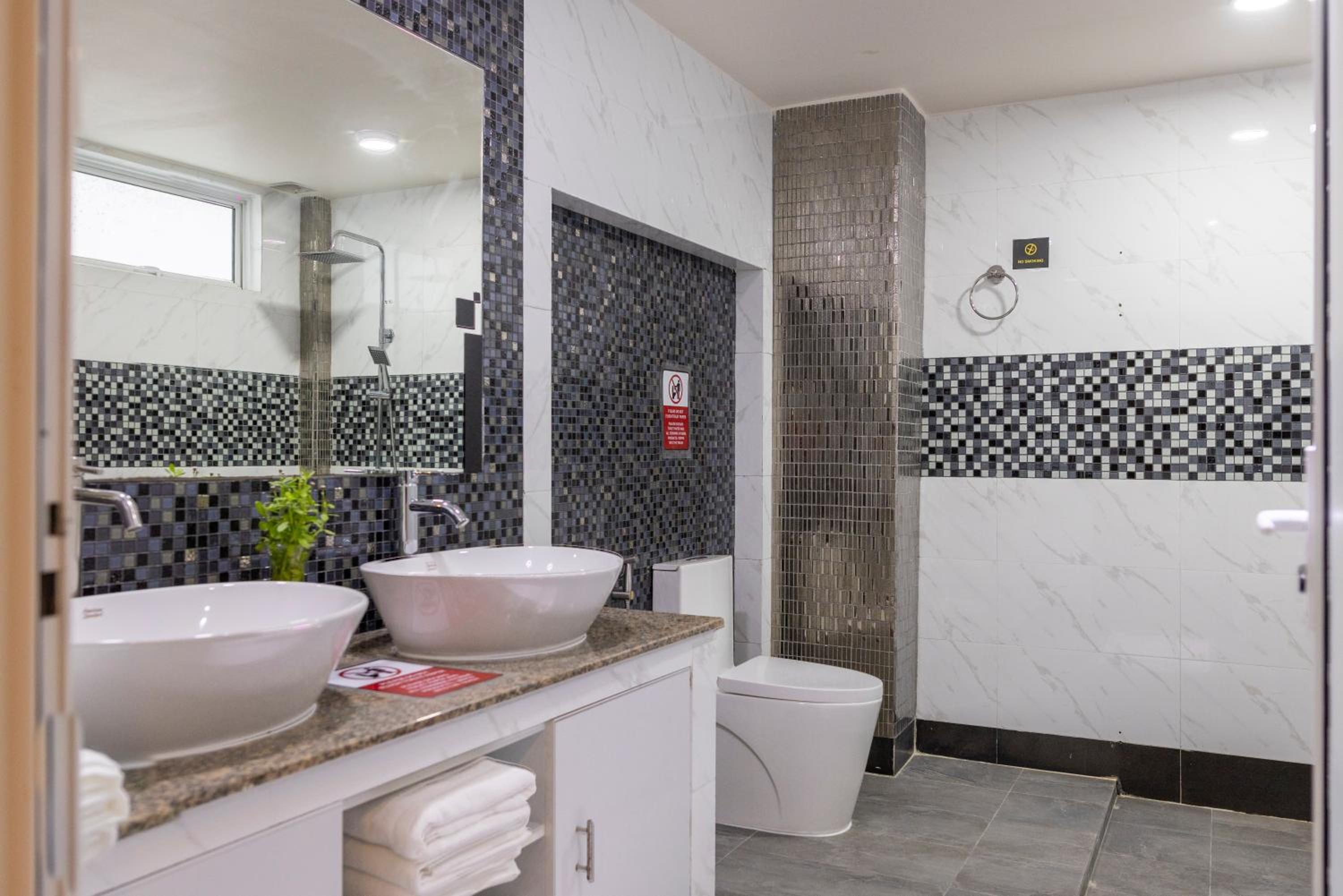Deluxe Family Suite photo 2