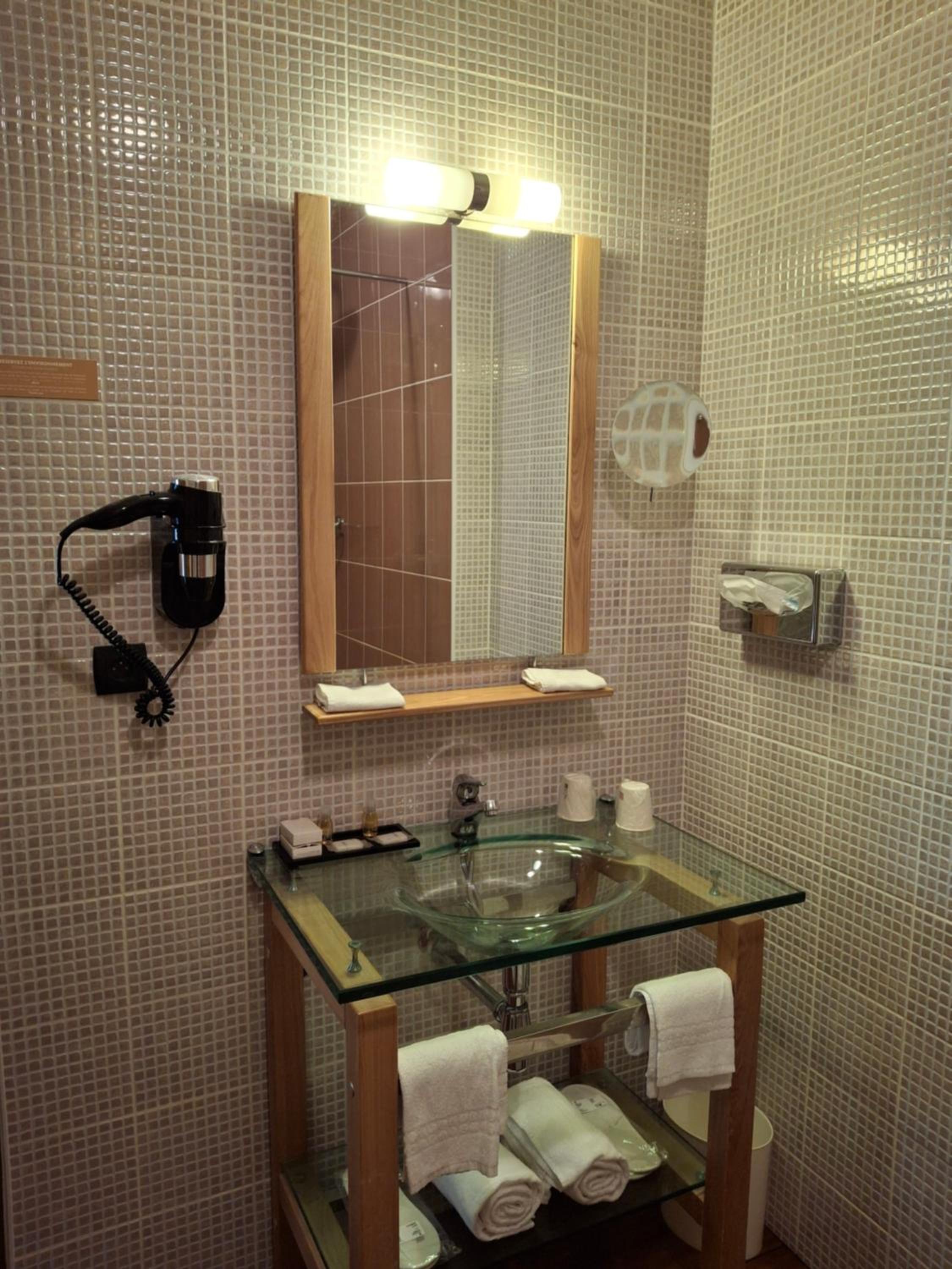 Twin Room - Photo 2