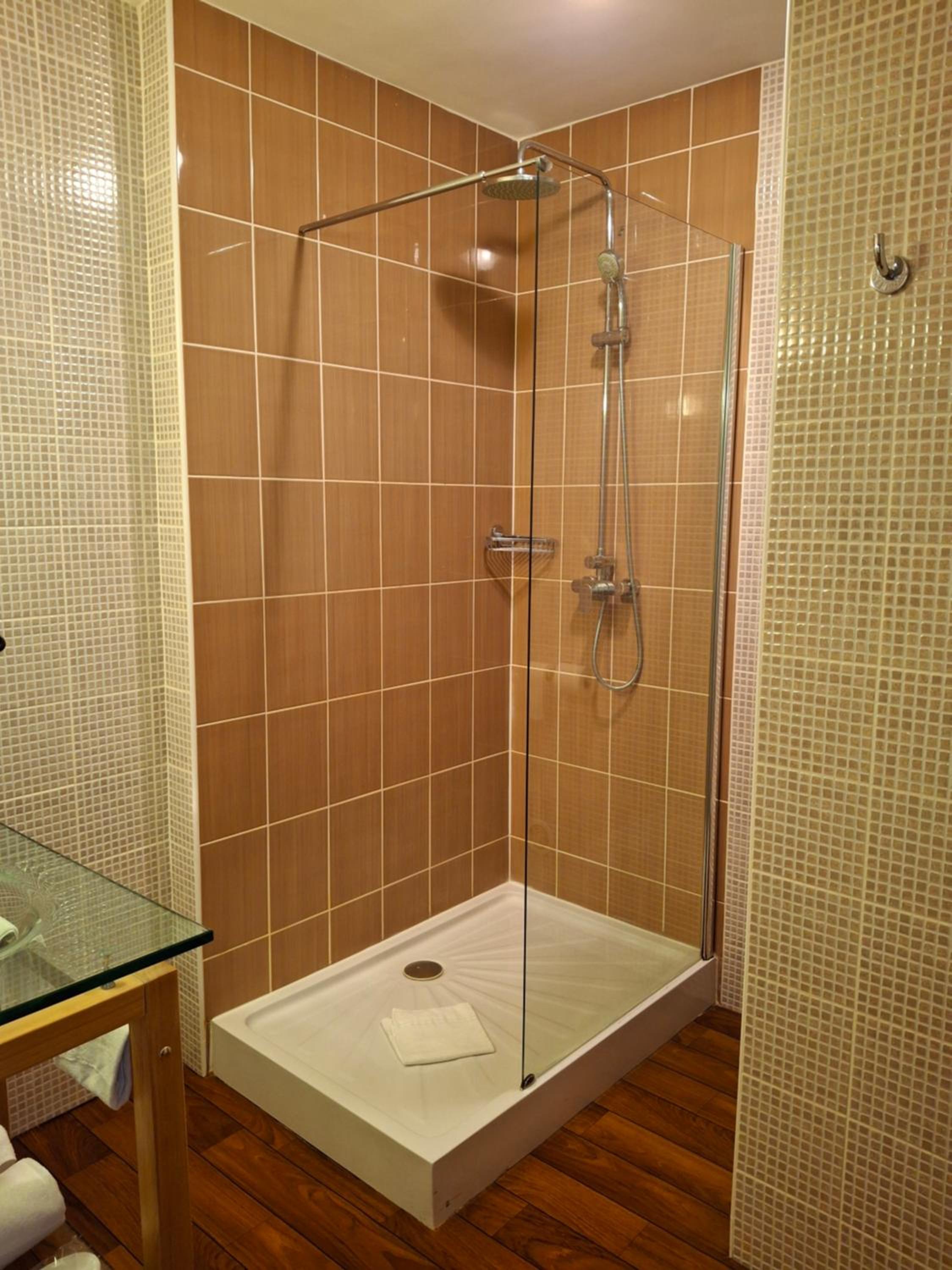 Twin Room - Photo 4