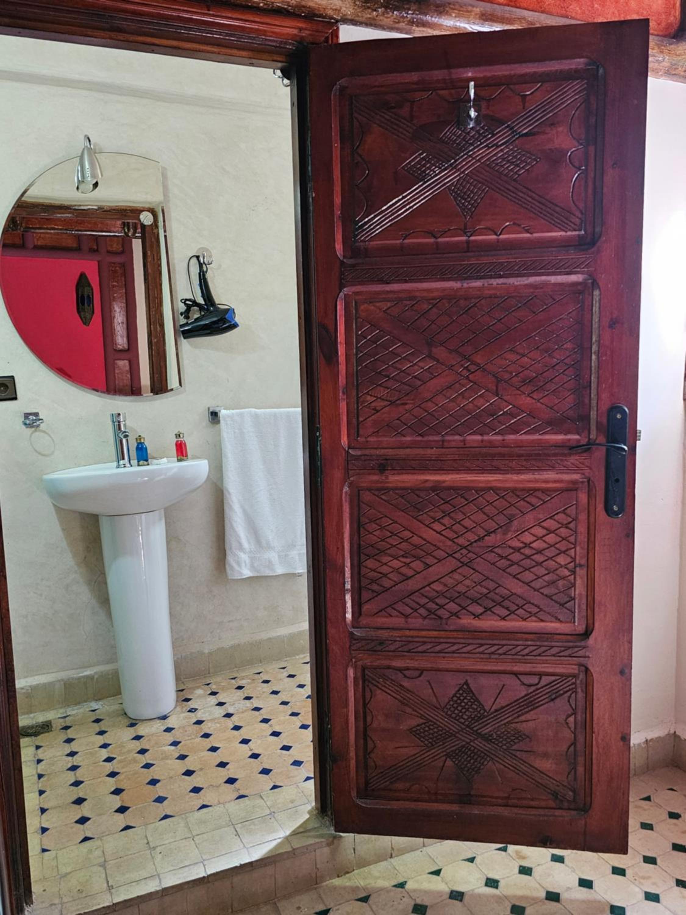 Superior King or Twin Room - Photo 3