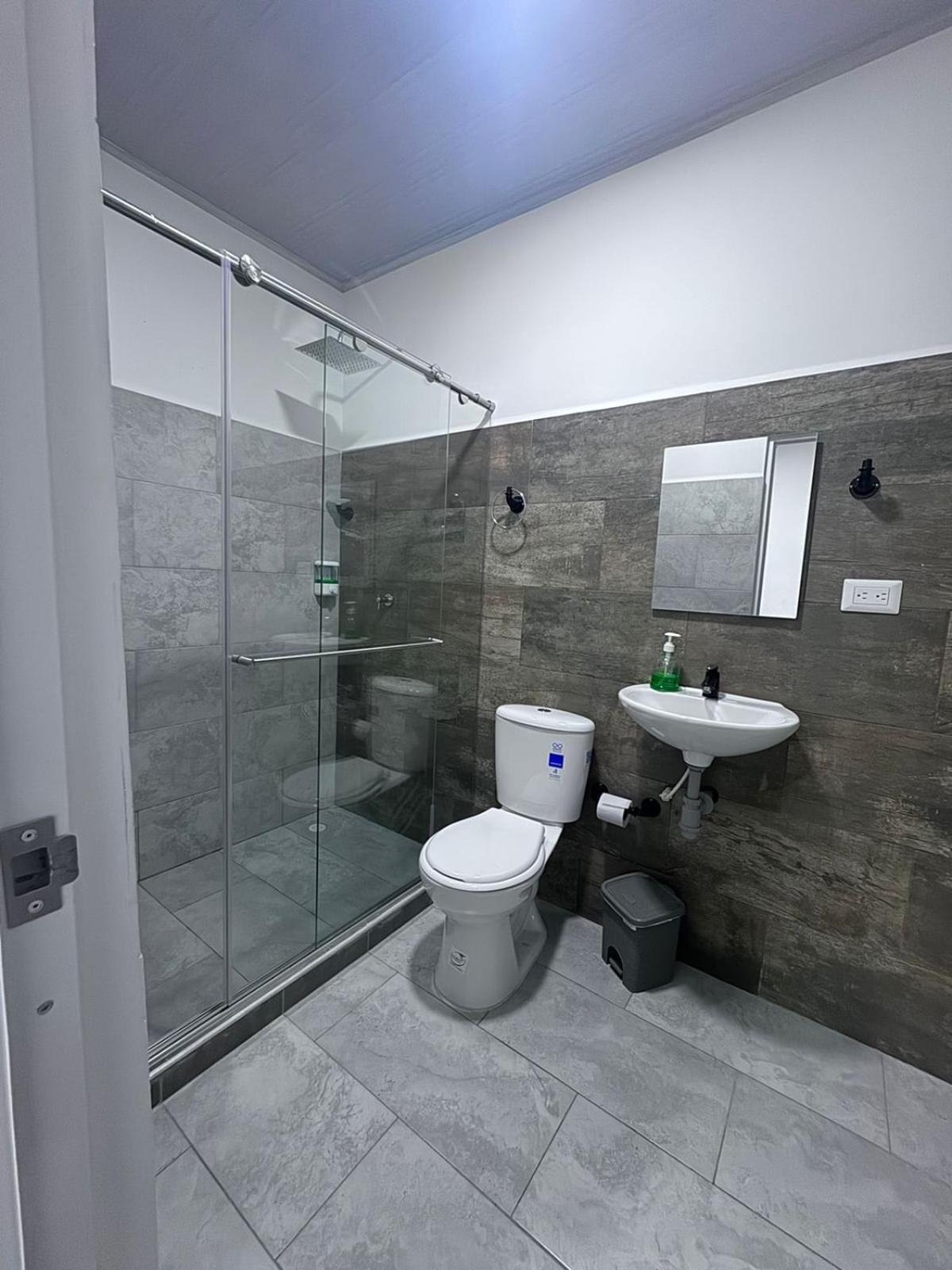 Double Room With Private Bathroom photo 3