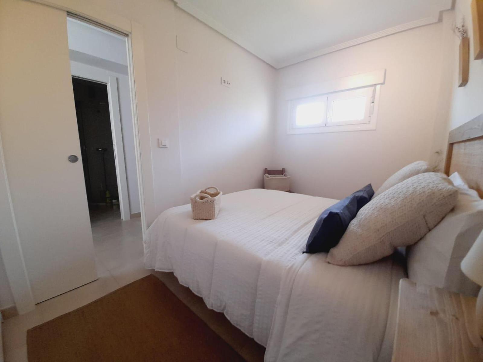 One-Bedroom Apartment photo 3