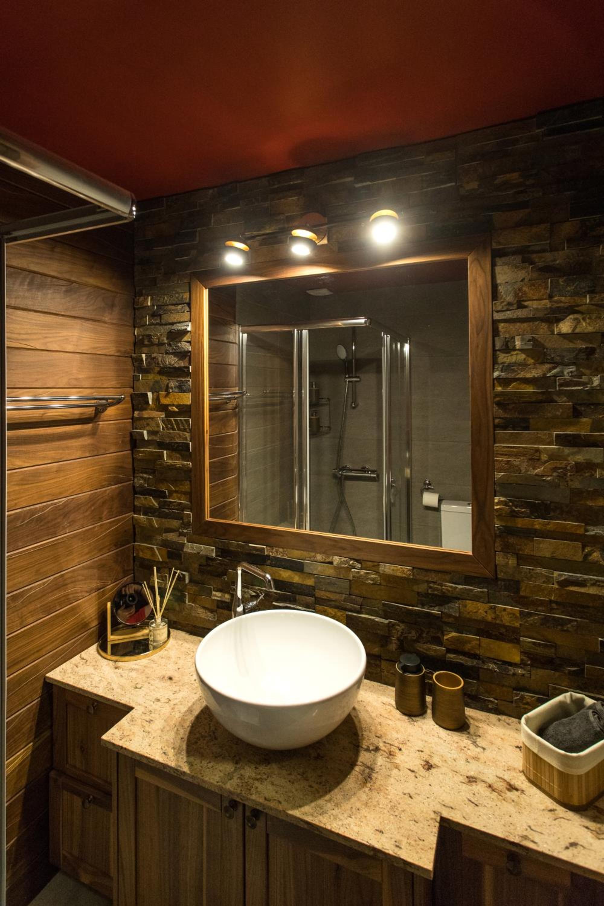 Apartment with Mountain View - Photo 15