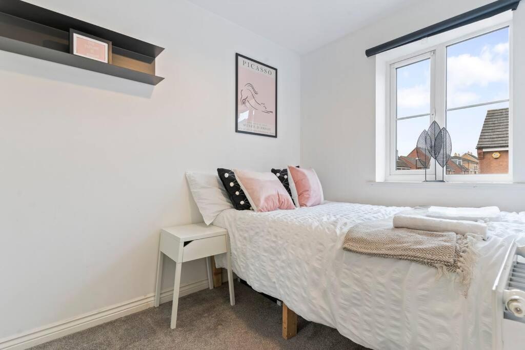 Four-Bedroom House photo 1