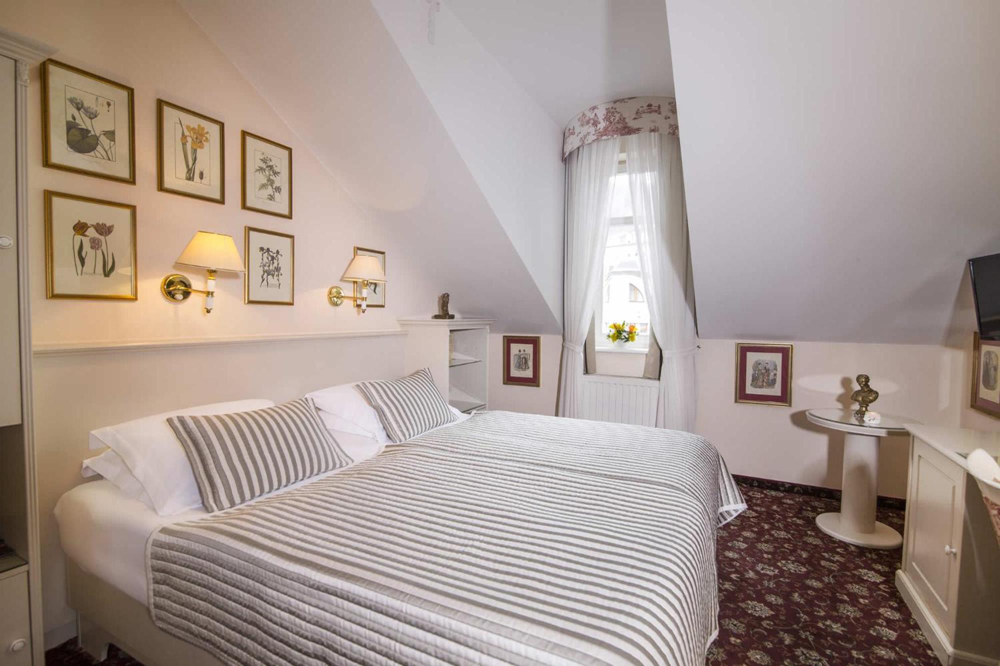 Economy Twin Room - Photo 1