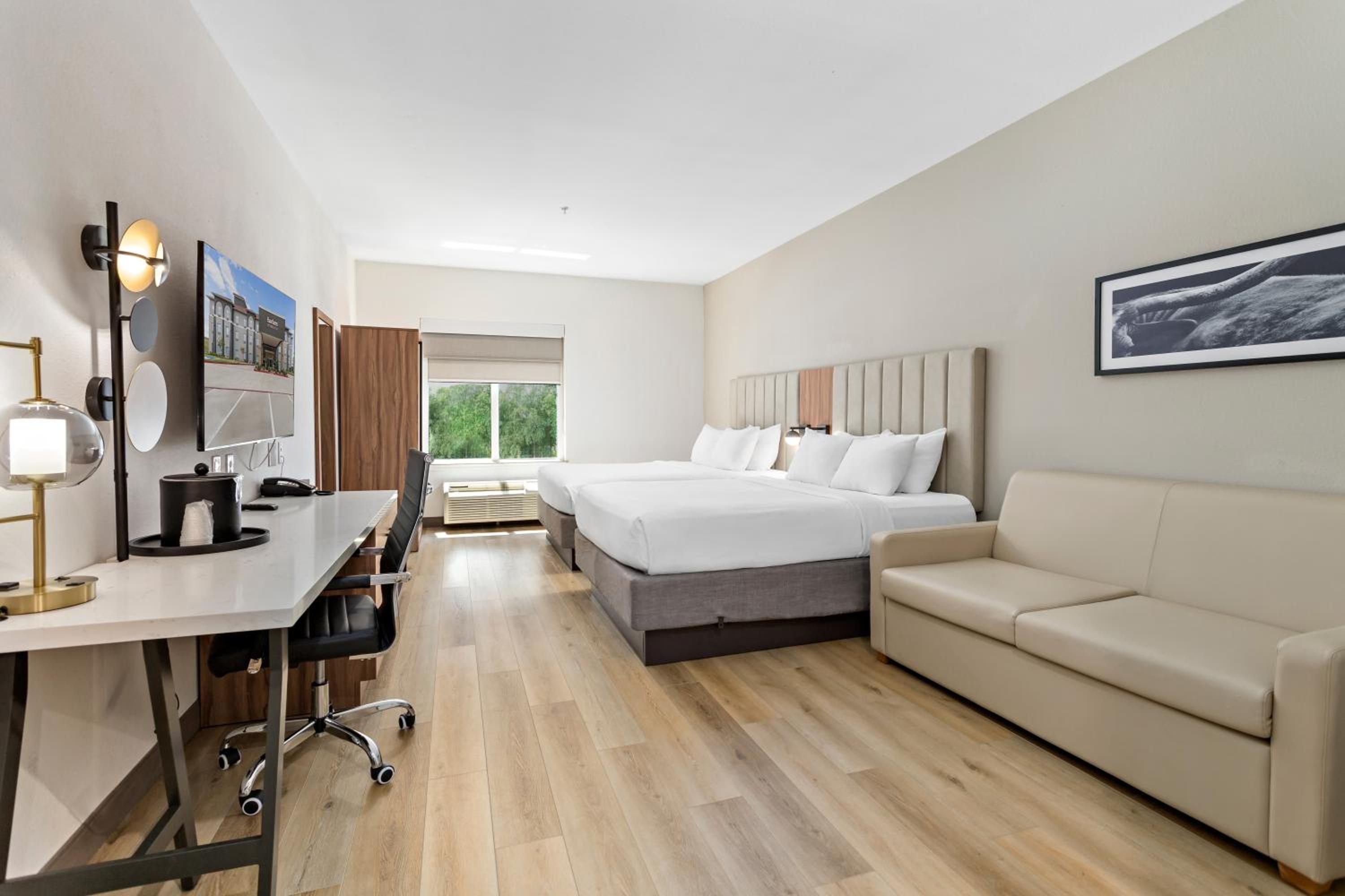 Suite with two Queen Beds and Hearing Access, Non-Smoking - Photo 10