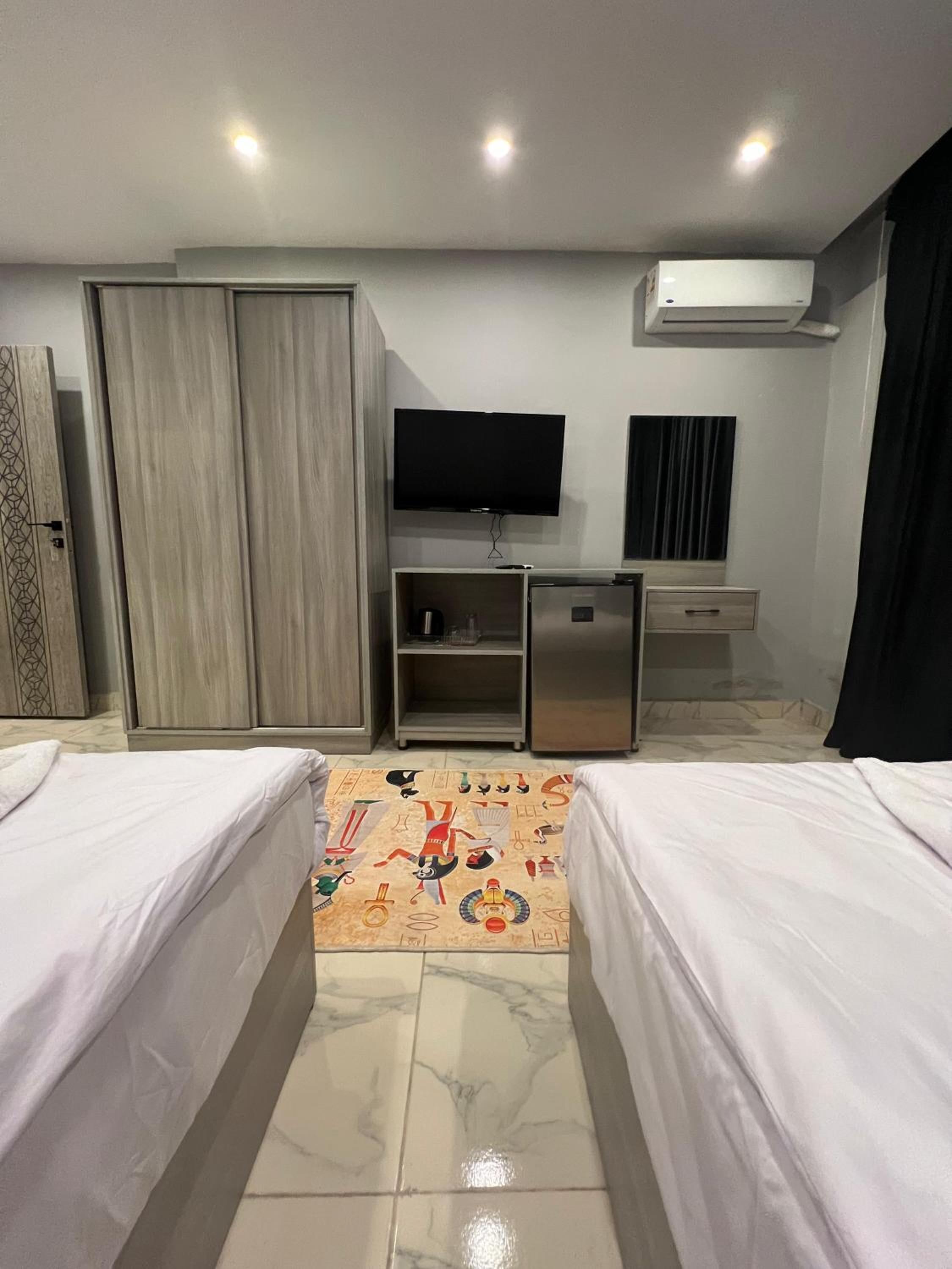 Standard Twin Room