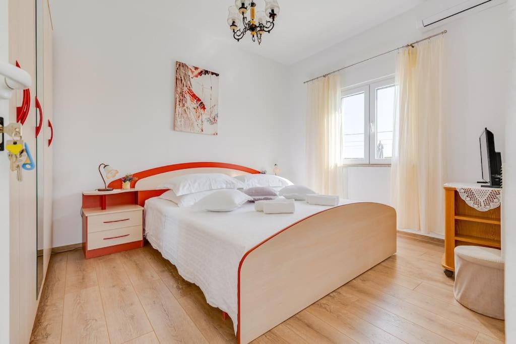 Two-Bedroom House photo 1