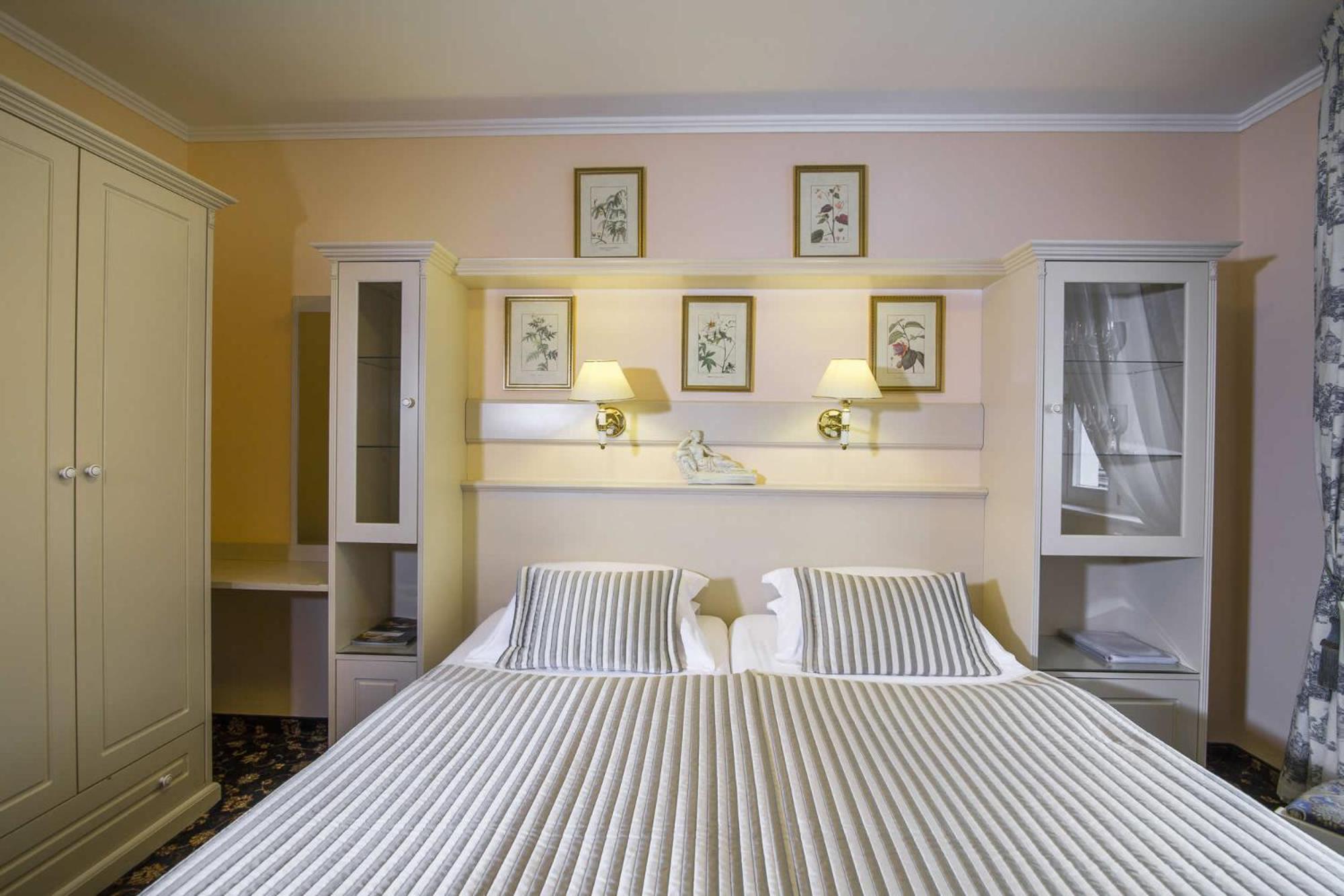 Double or Twin Room - Photo 4