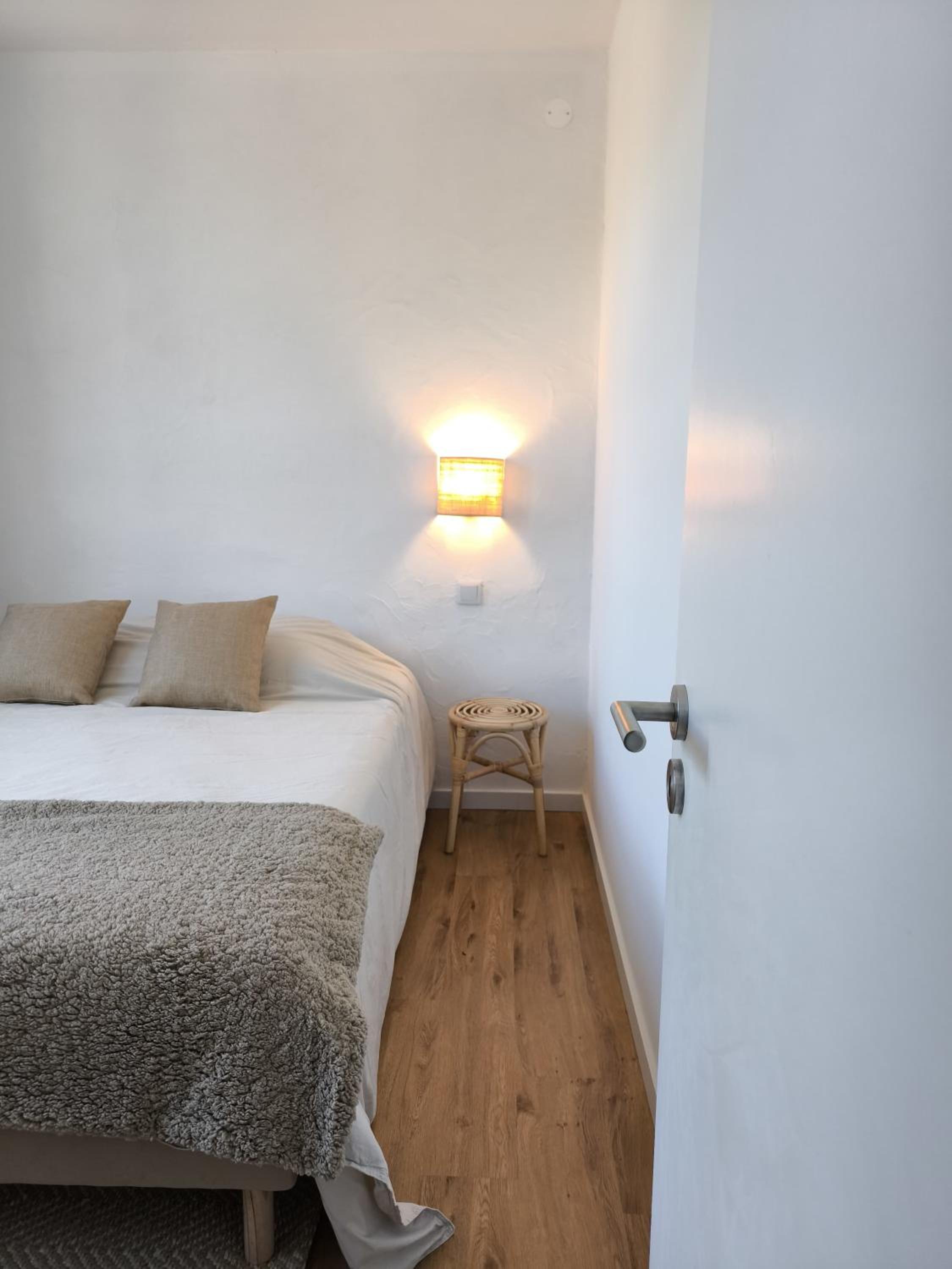 Three-Bedroom House photo 2