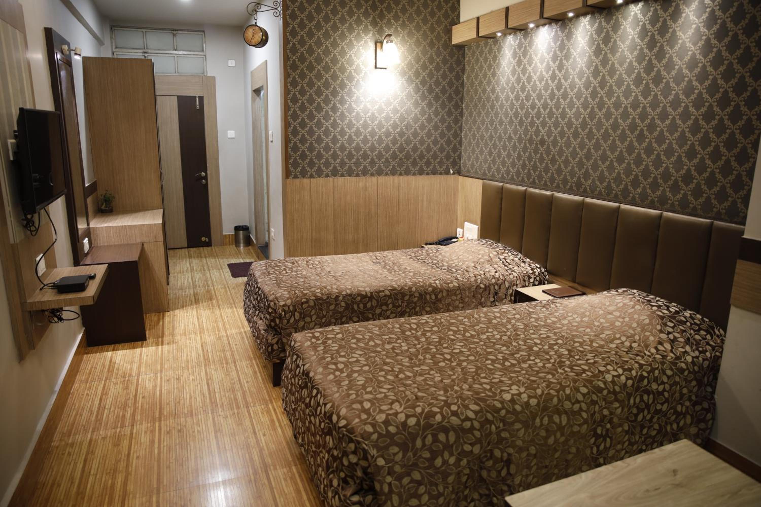 Twin Room With Garden View photo 3