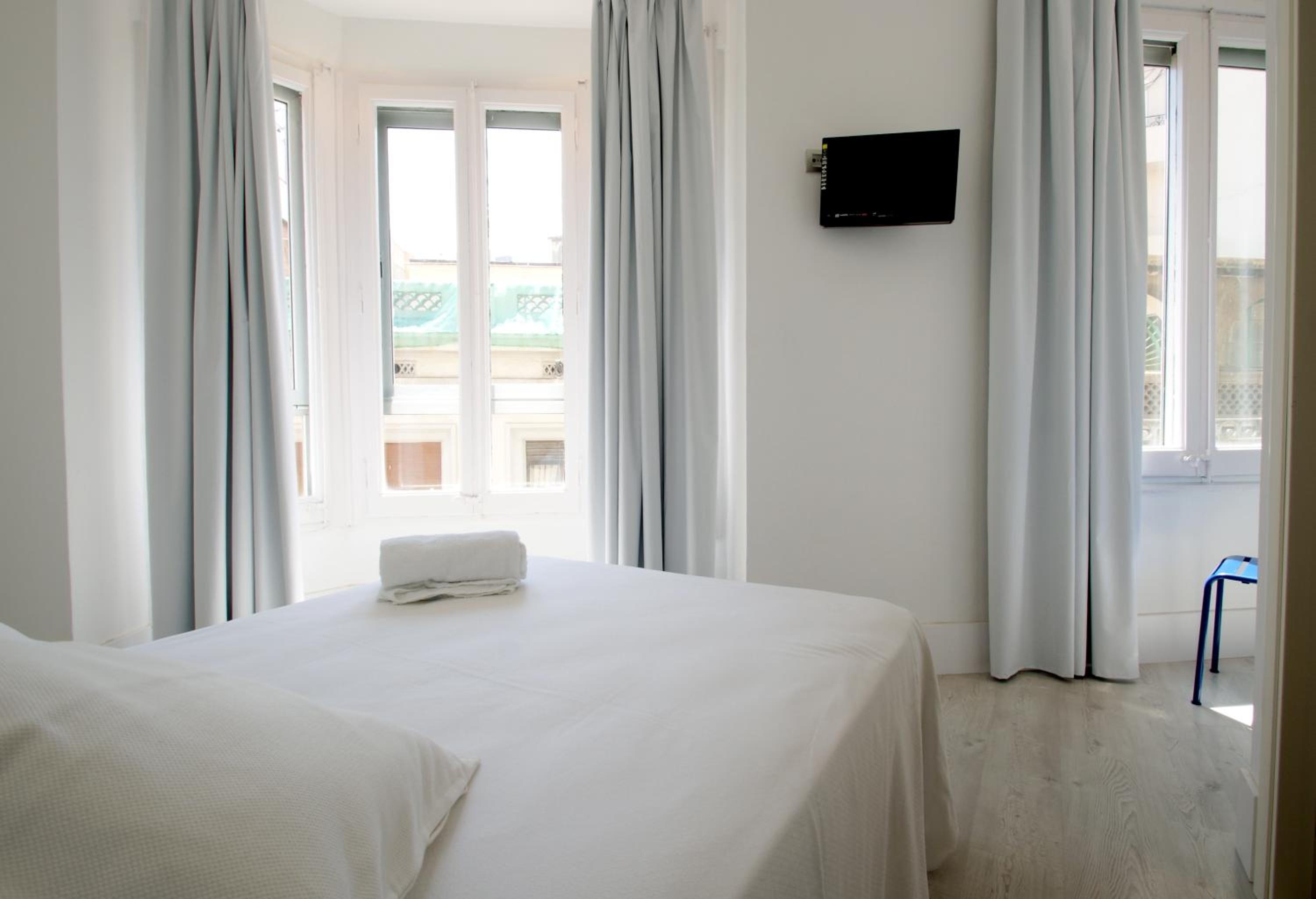 Double or Twin Room photo 3
