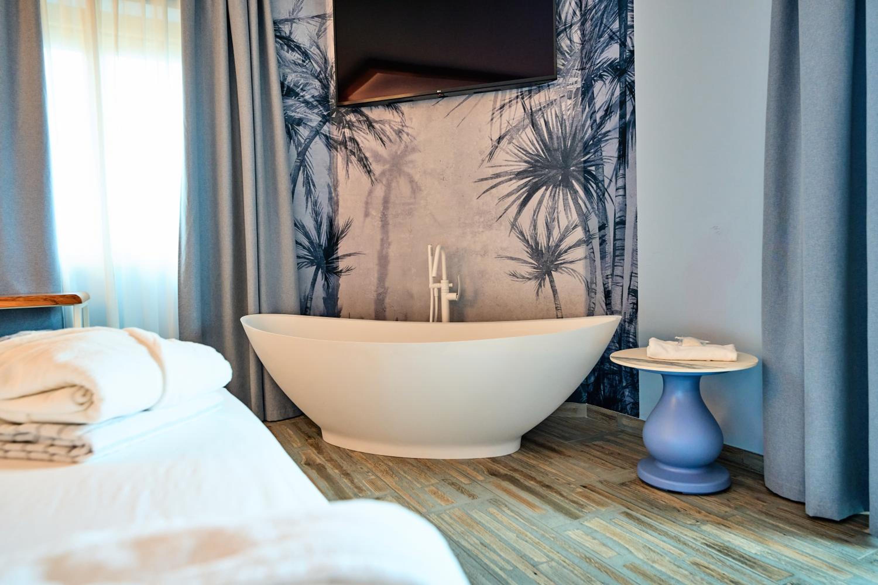 Superior Deluxe Double Room  photo 3