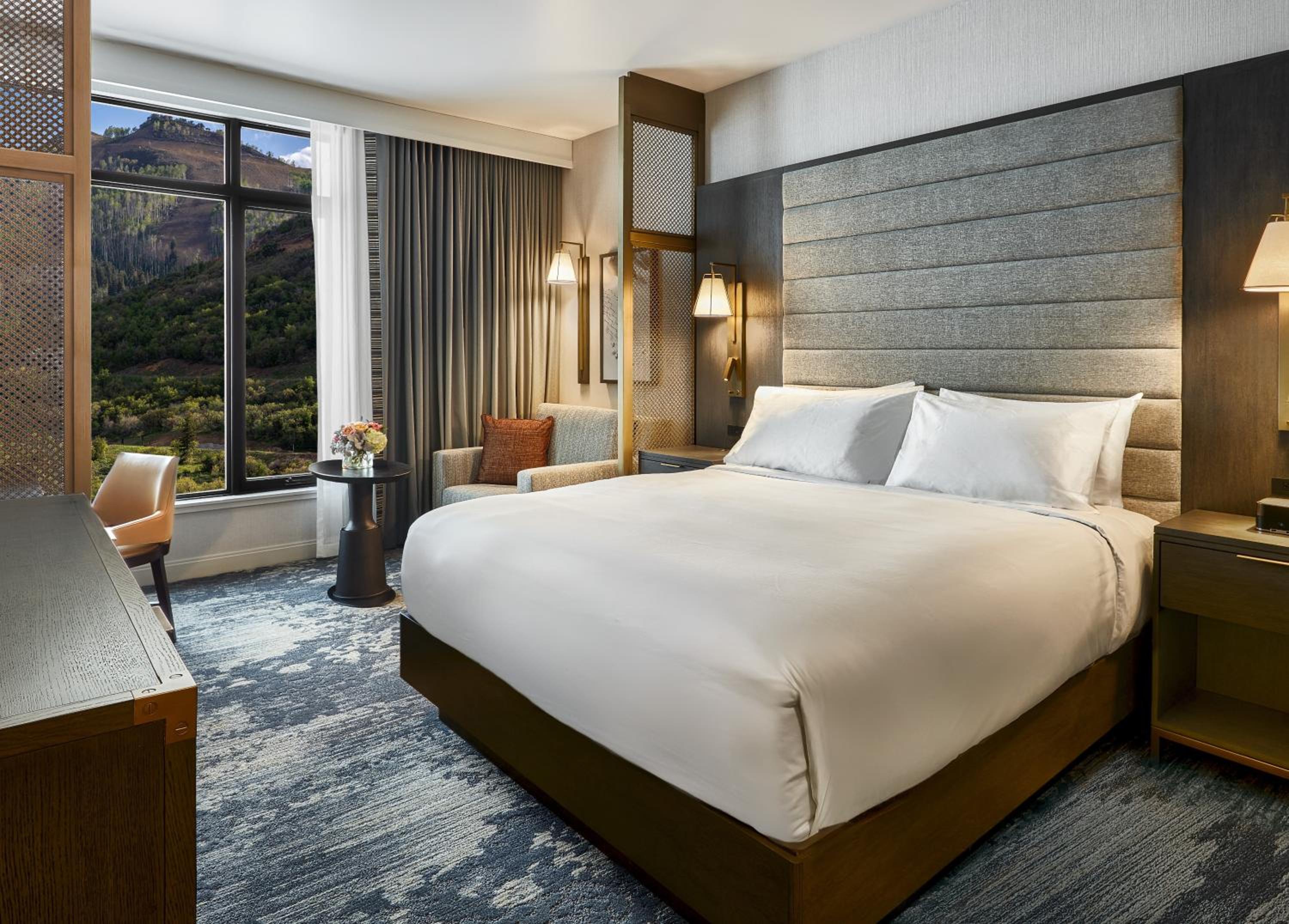 King Room with One King Bed and Twin Sofa Bed - Courtyard View  - Photo 1