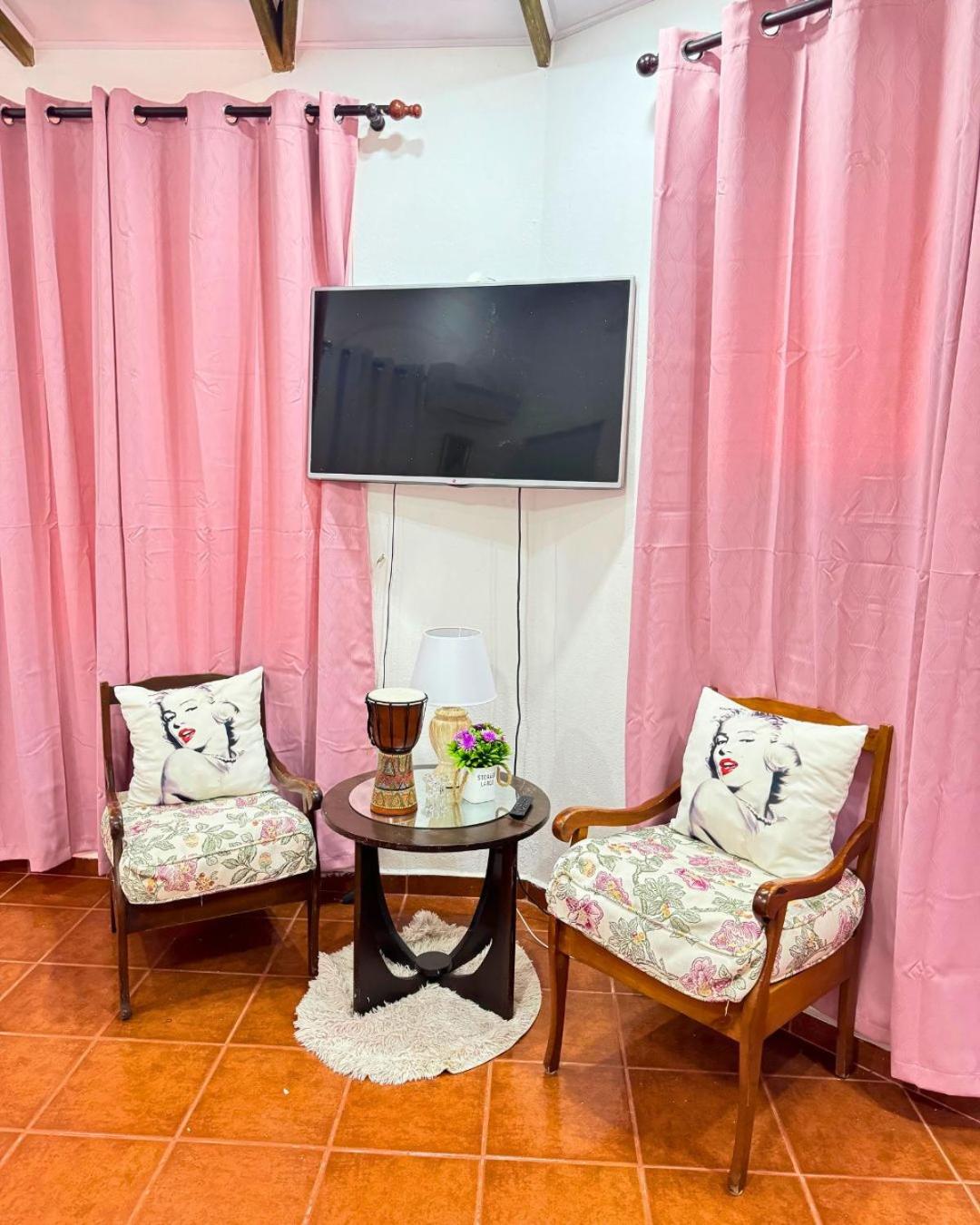 Deluxe Queen Suite photo 1