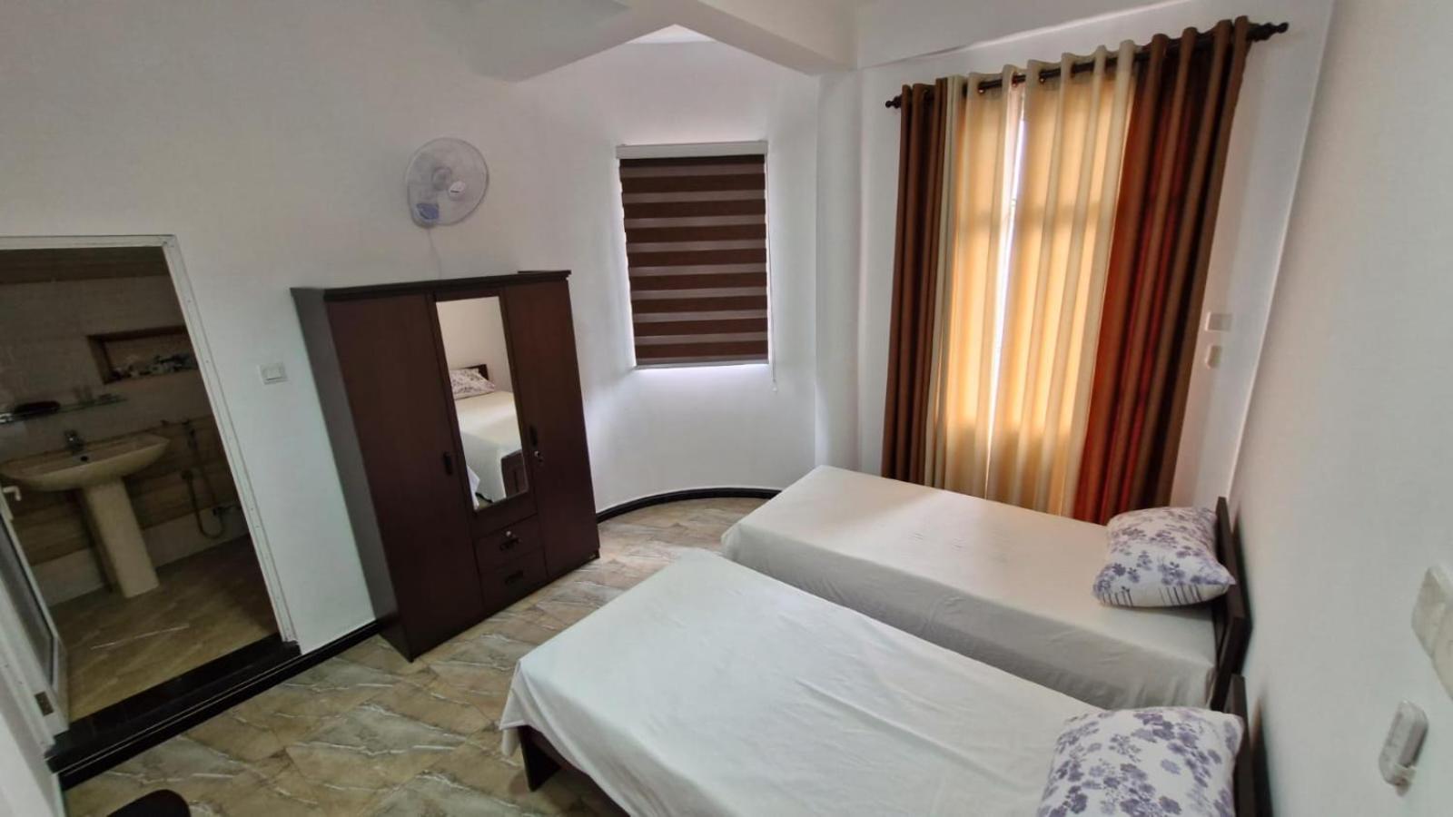 Two-Bedroom Apartment with Balcony photo 2