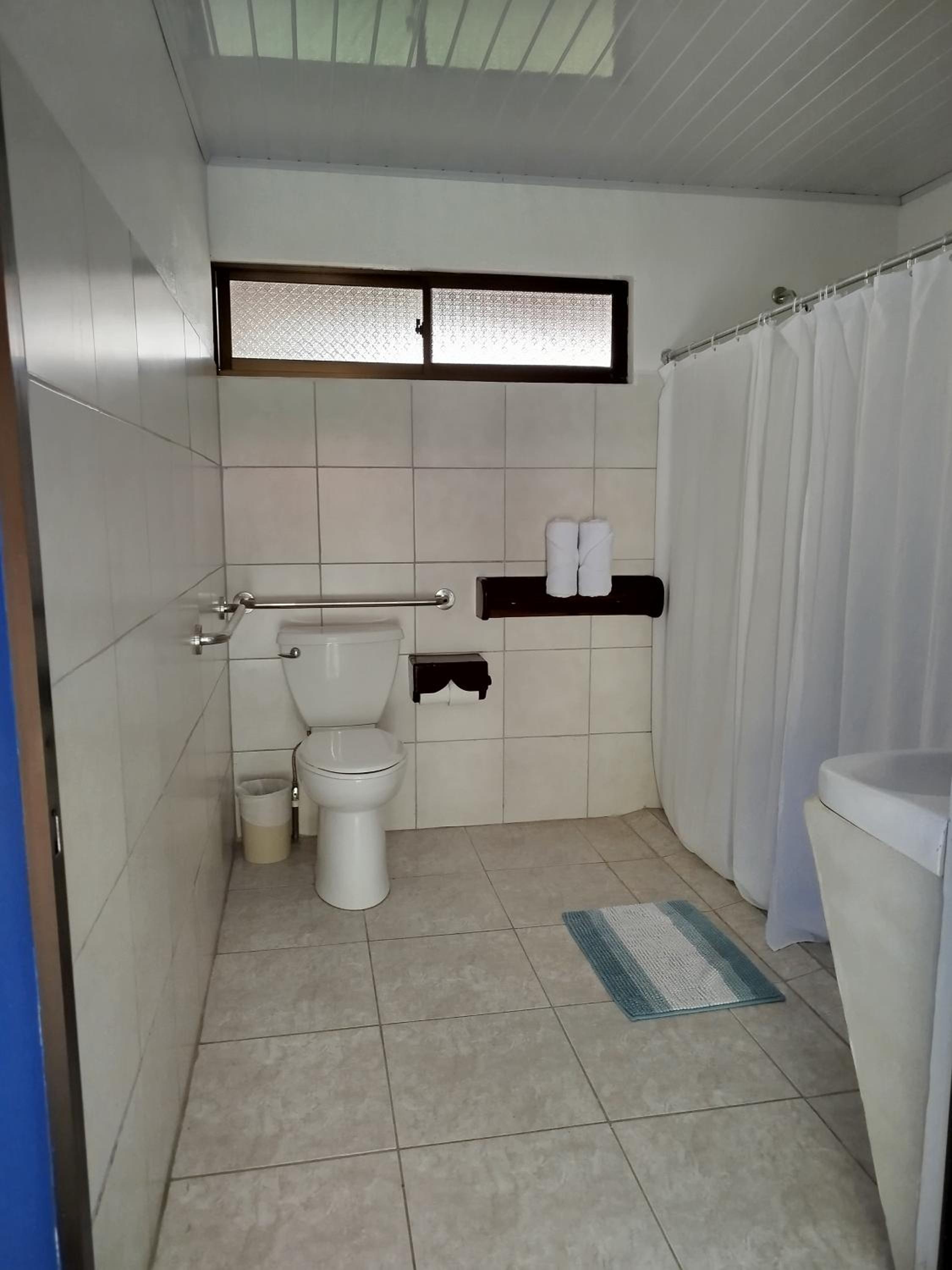 Double Room - Disability Access photo 2