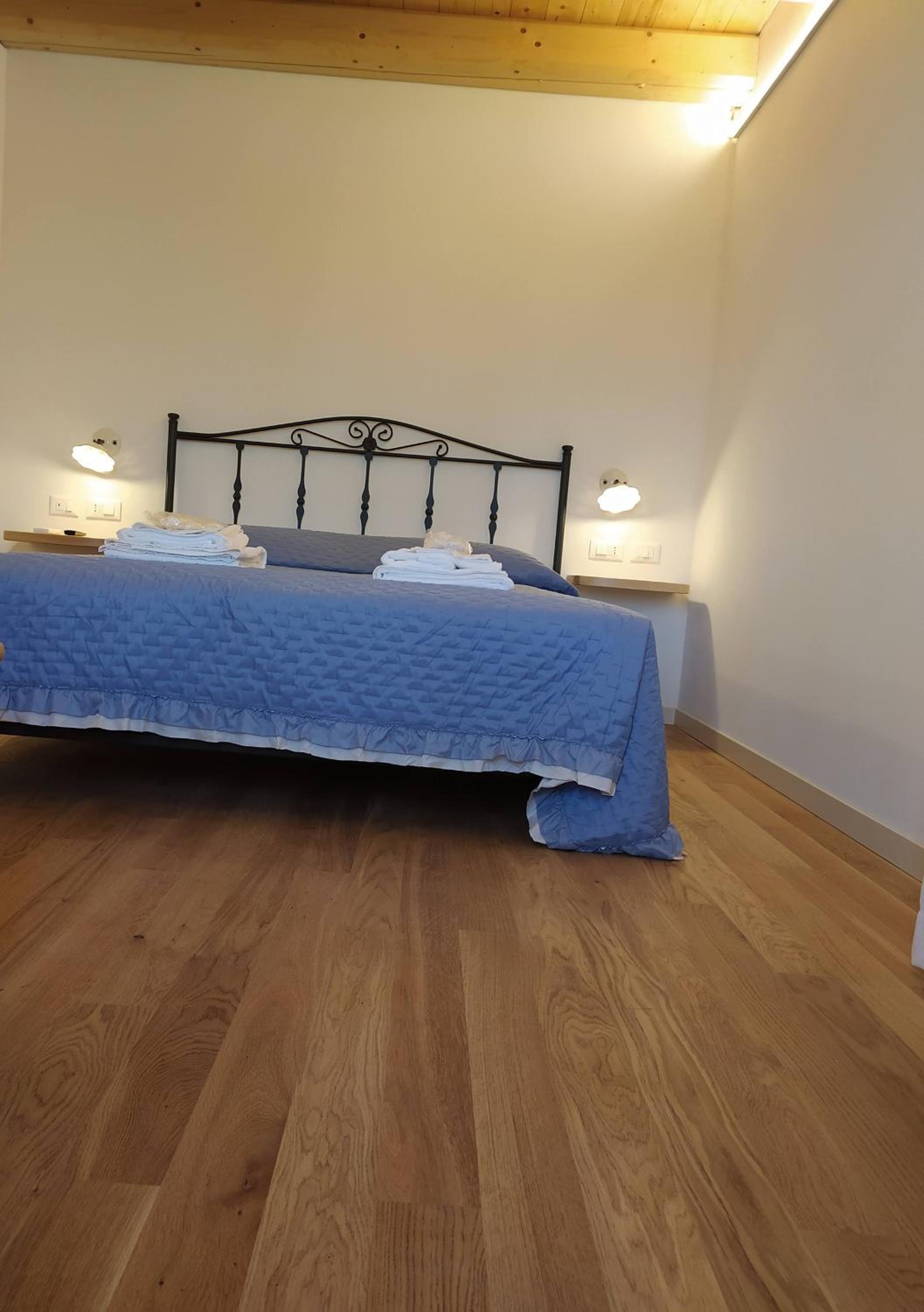 Double Room with Private Bathroom photo 1