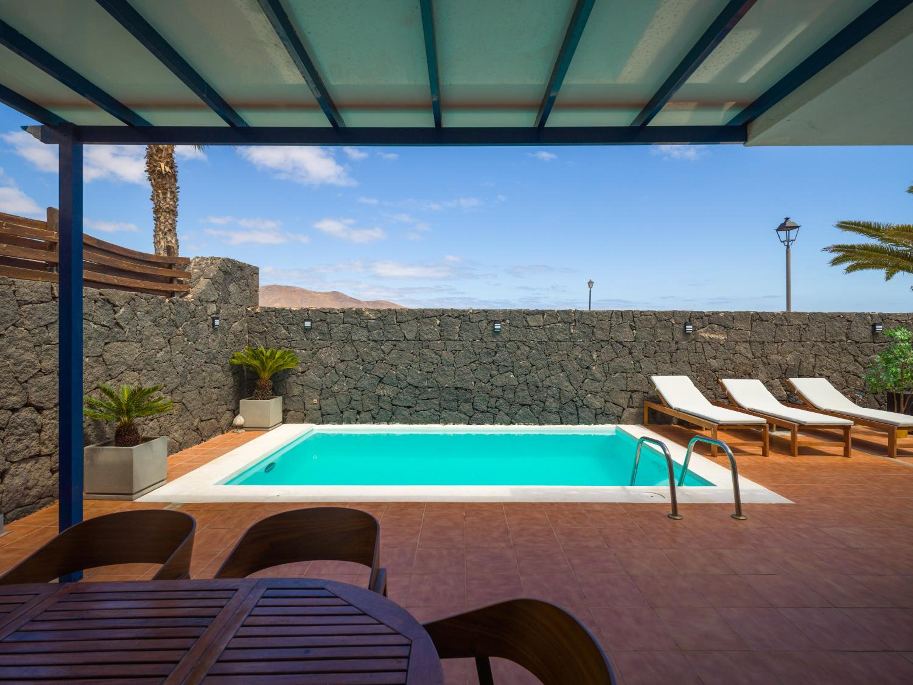Villa photo 3