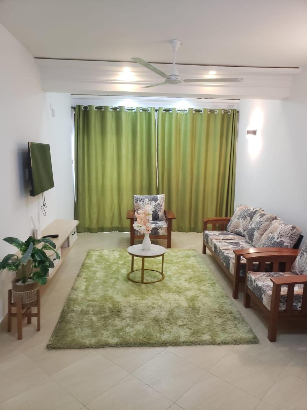 Two-Bedroom Apartment with Balcony photo 2