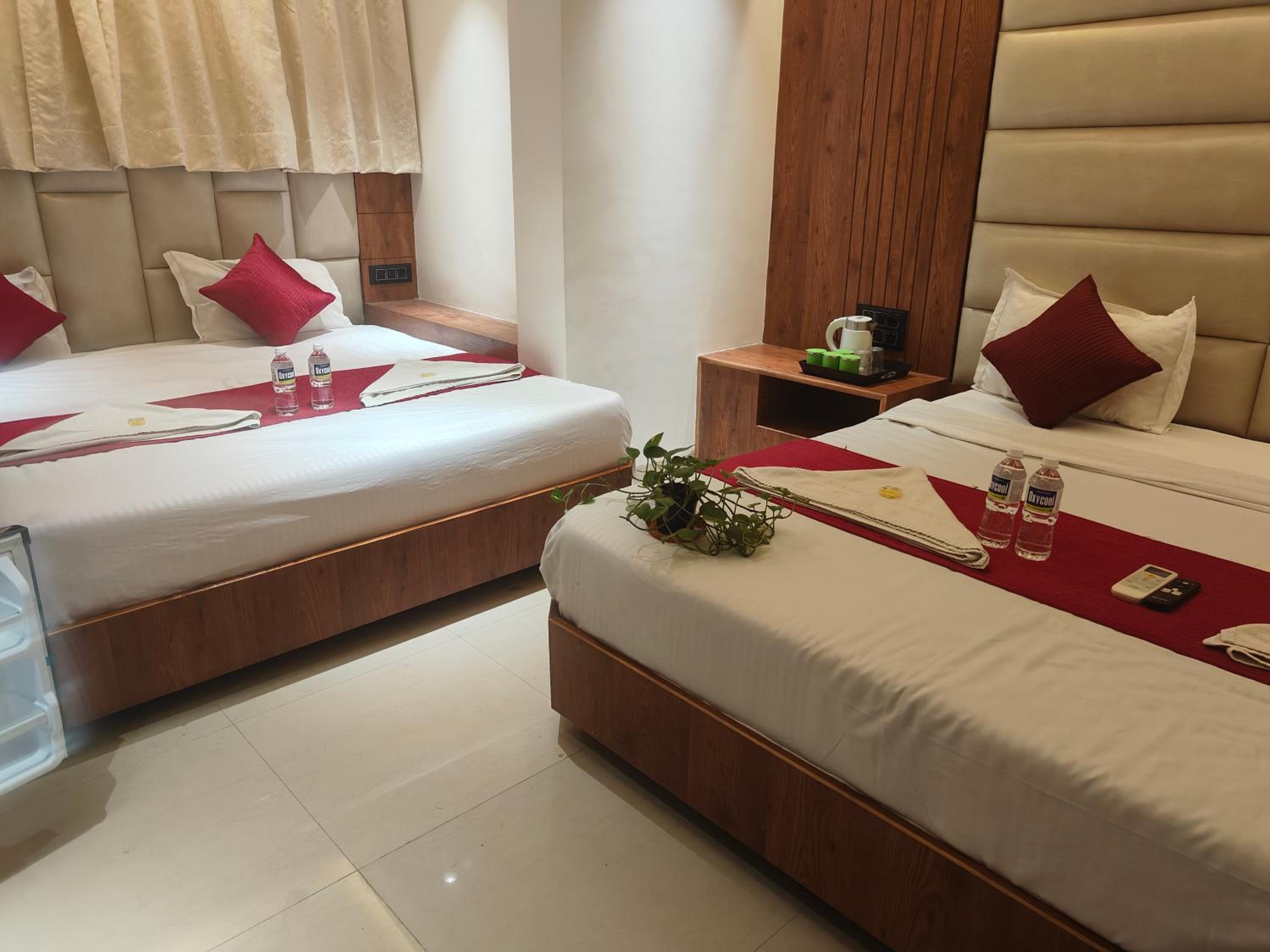  VIP 4 Bed AC Room - Photo 10