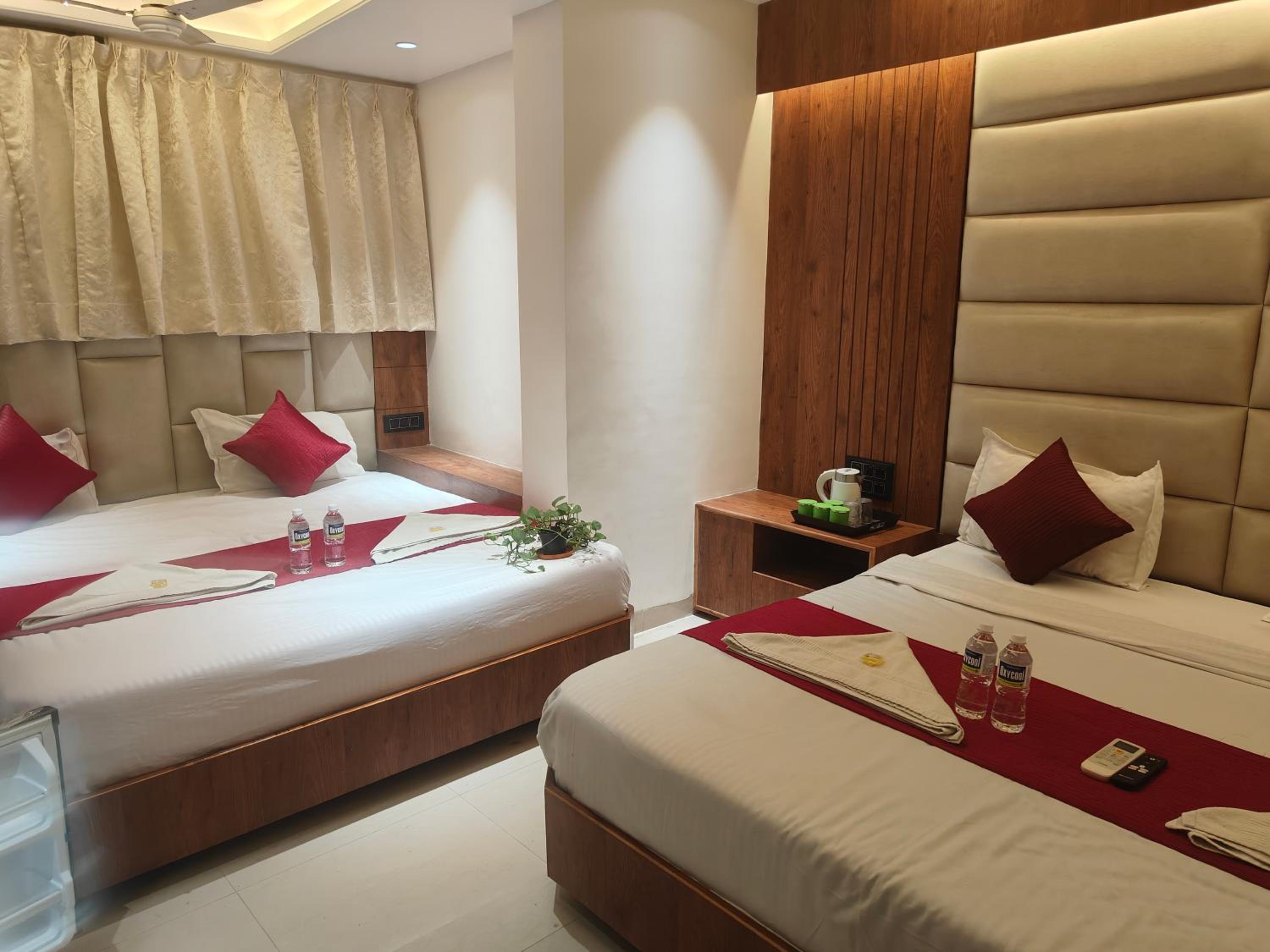  VIP 4 Bed AC Room - Photo 9
