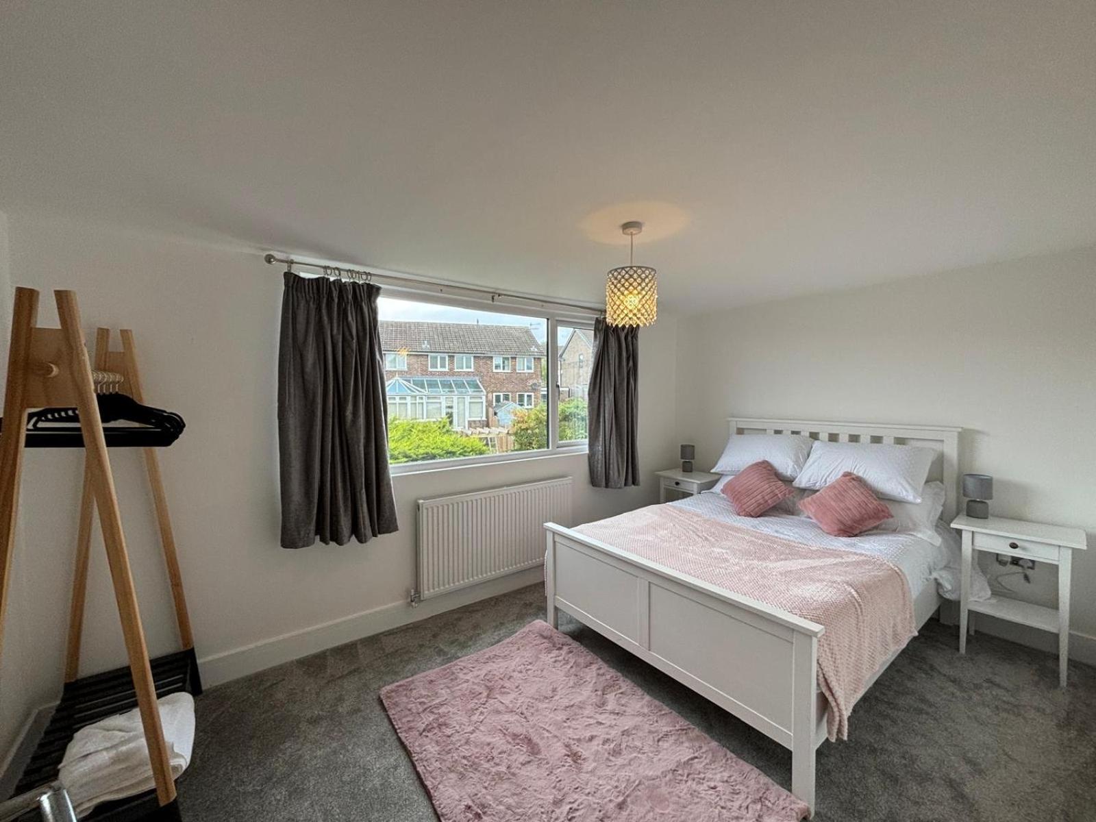 Four-Bedroom House photo 3