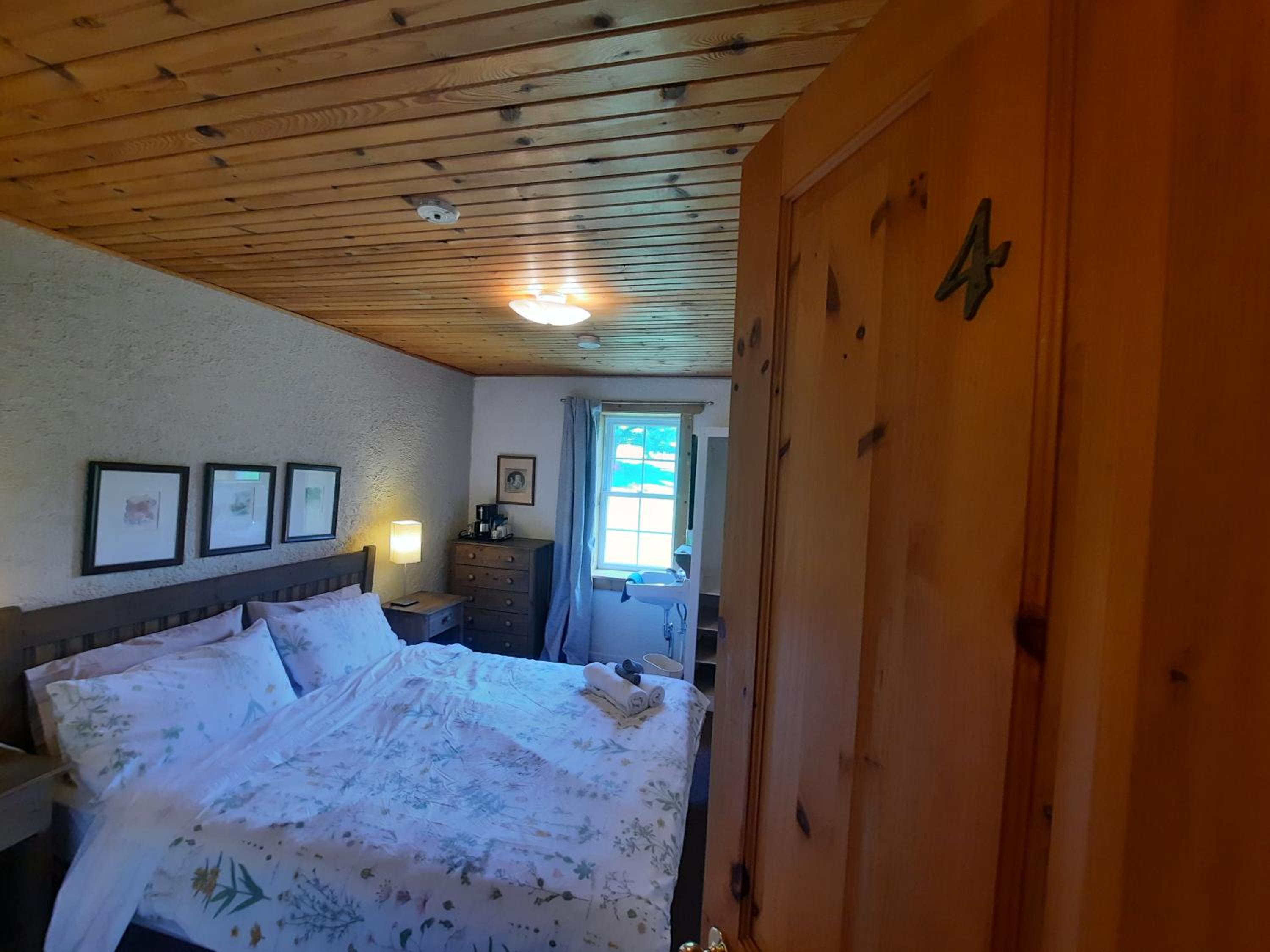 Double Room with Shared Bathroom