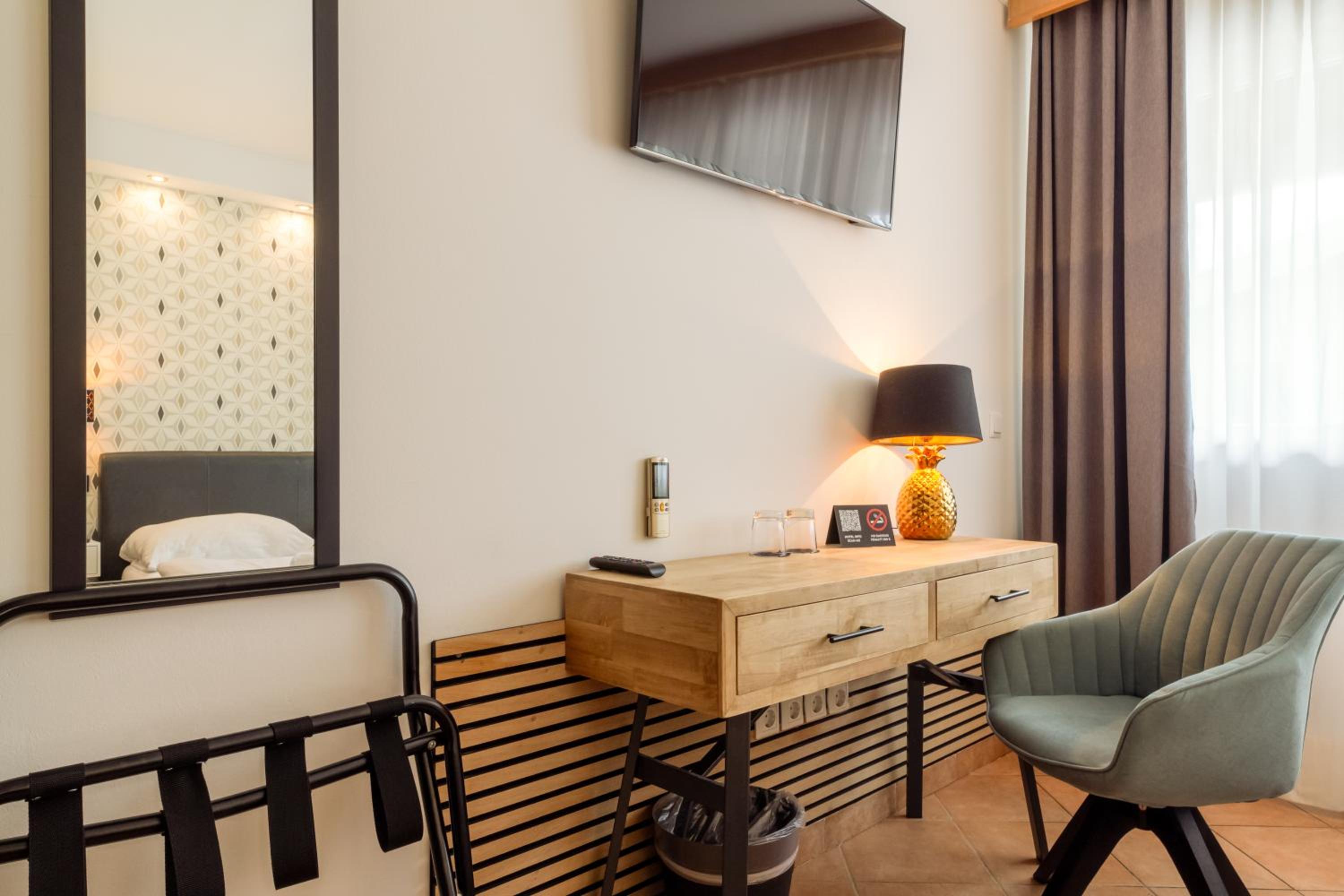 Double Room with Balcony photo 3