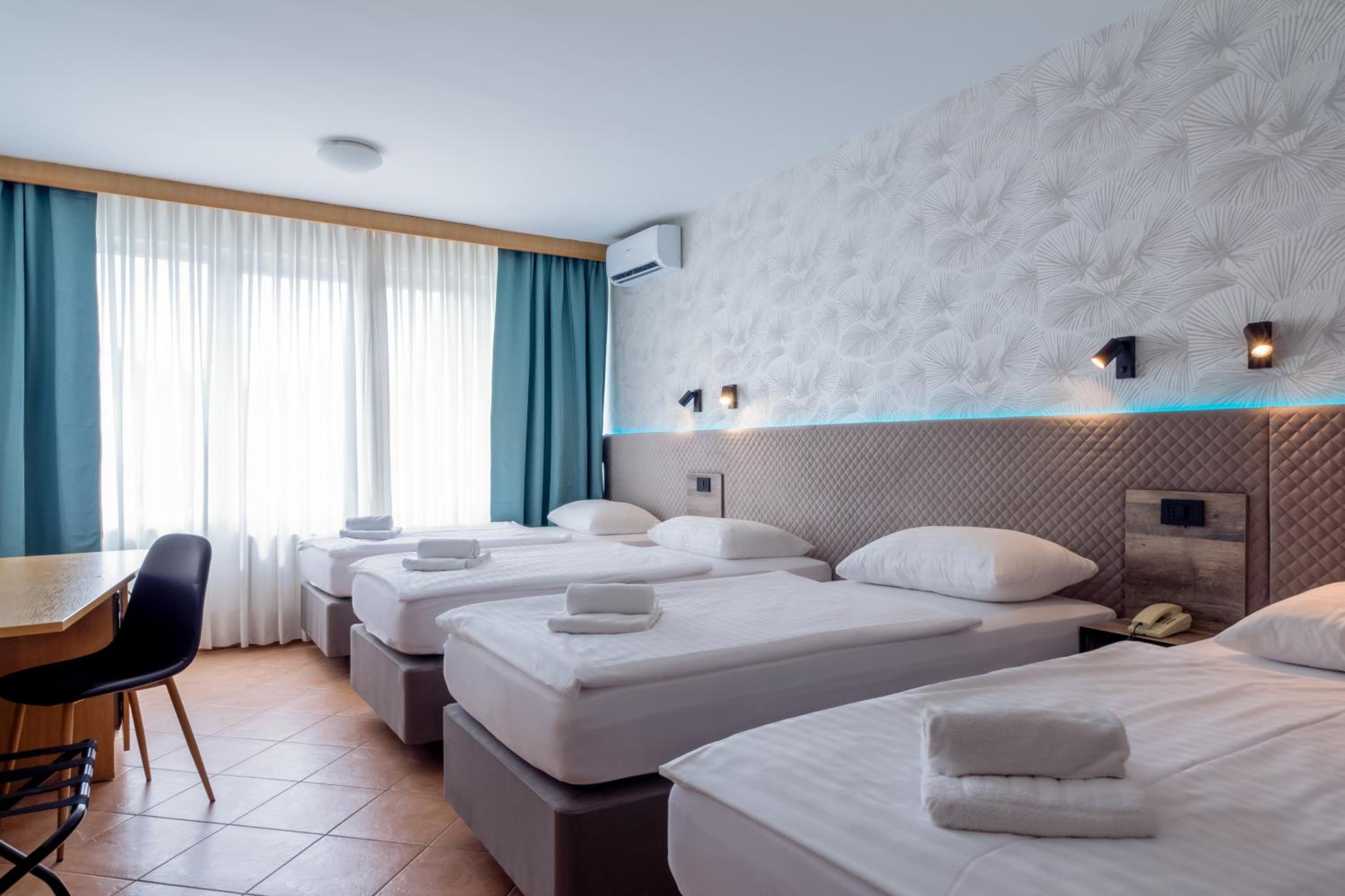 Standard Quadruple Room photo 1