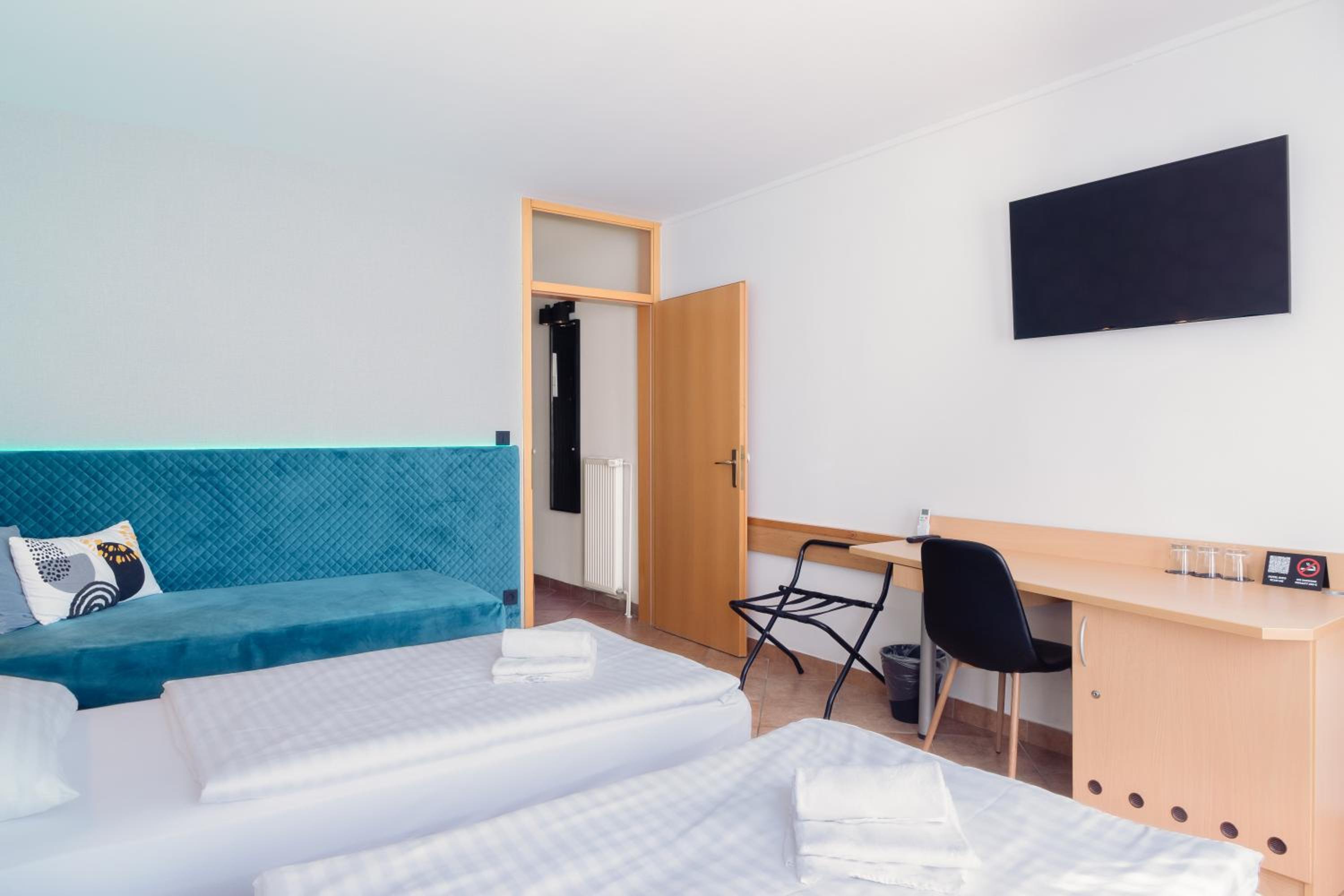 Standard Twin Room photo 3