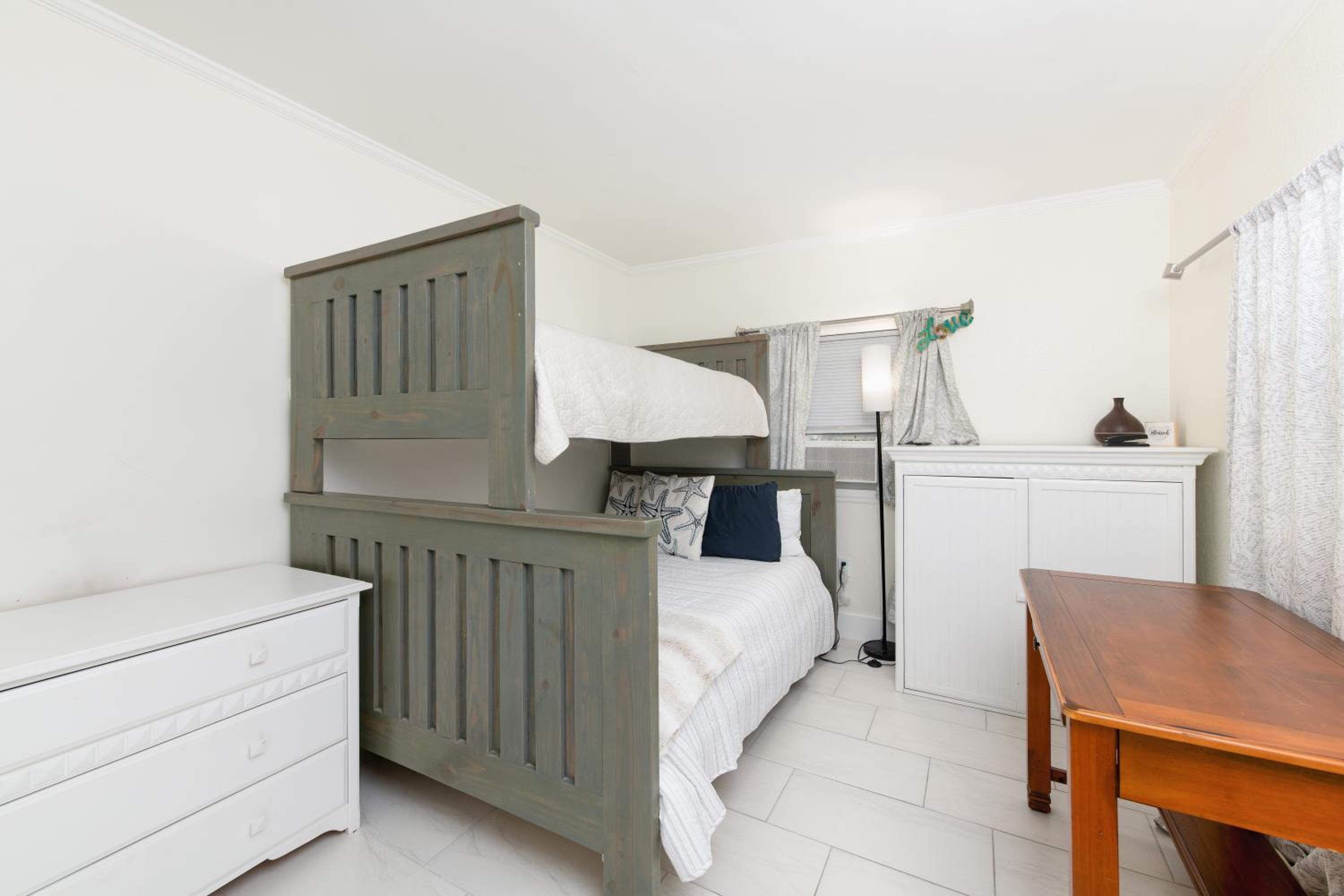 Three-Bedroom House photo 1