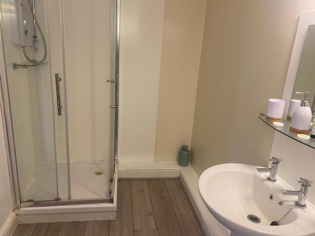 Double Room With Private Bathroom photo 2