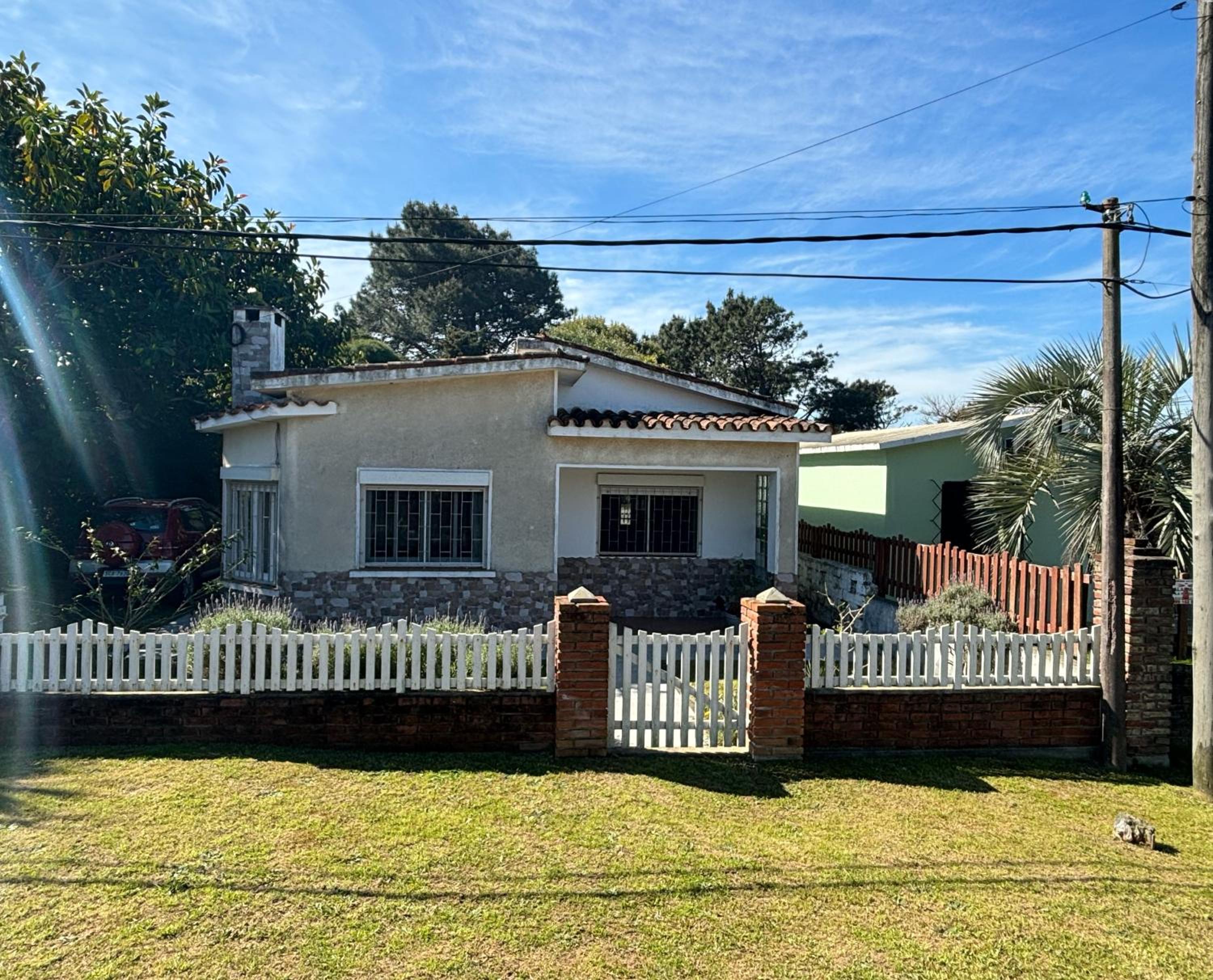 Three-Bedroom House photo 2