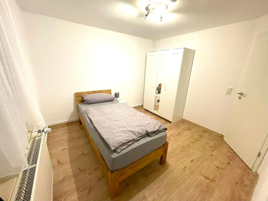 Three-Bedroom House photo 3