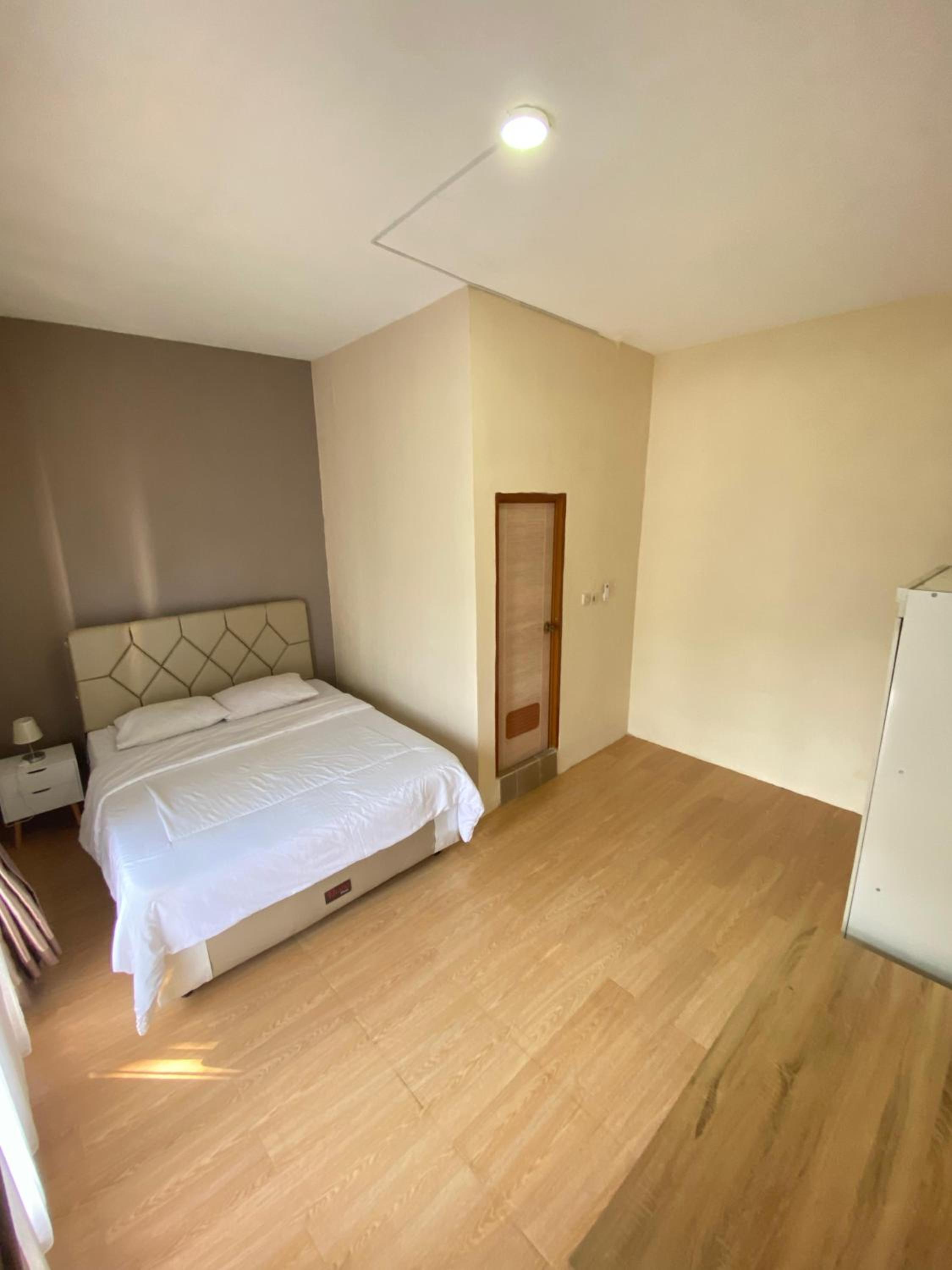 Double Room with Private Bathroom photo 3