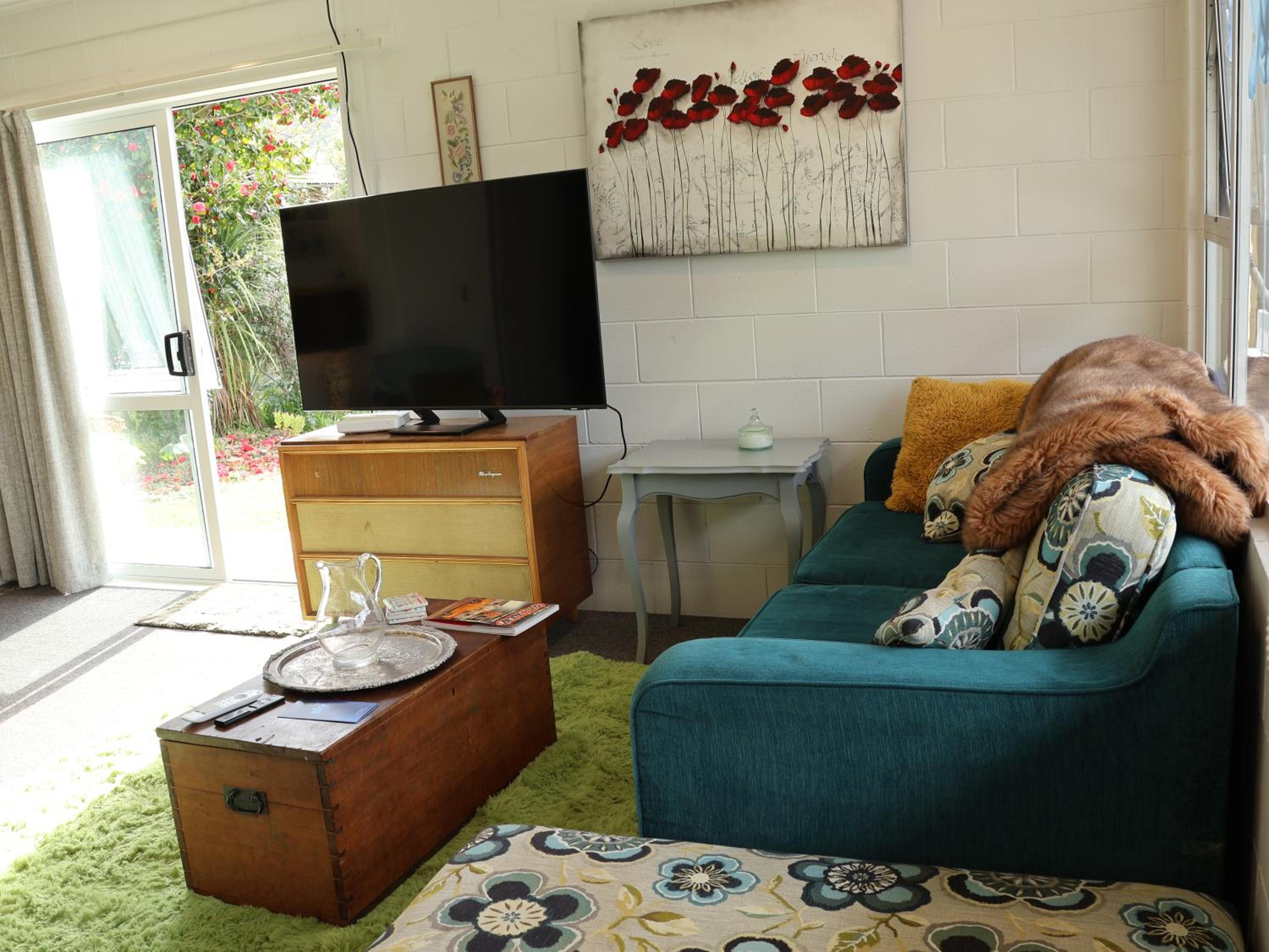 Two-Bedroom House photo 3