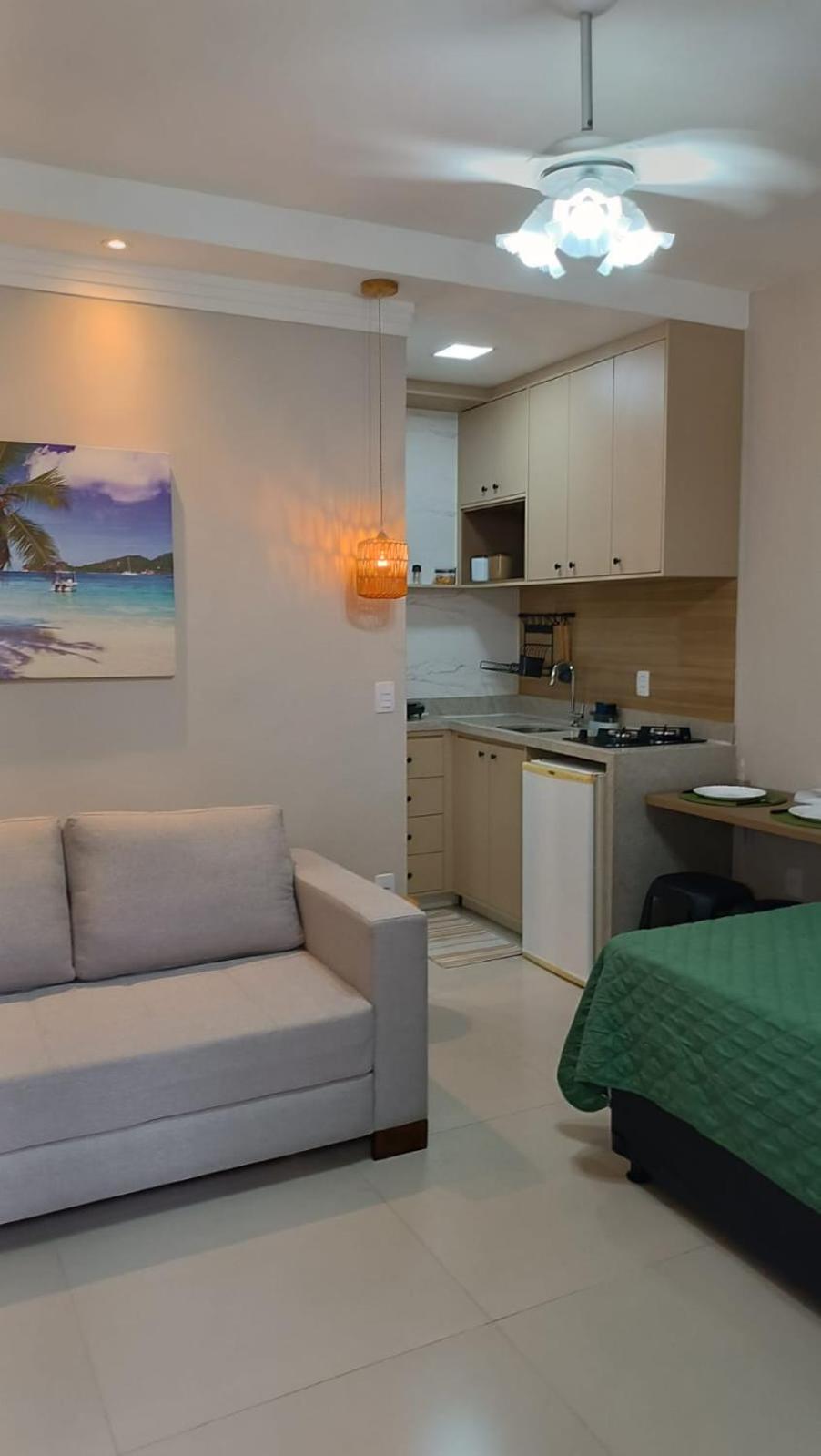 One-Bedroom Apartment photo 1
