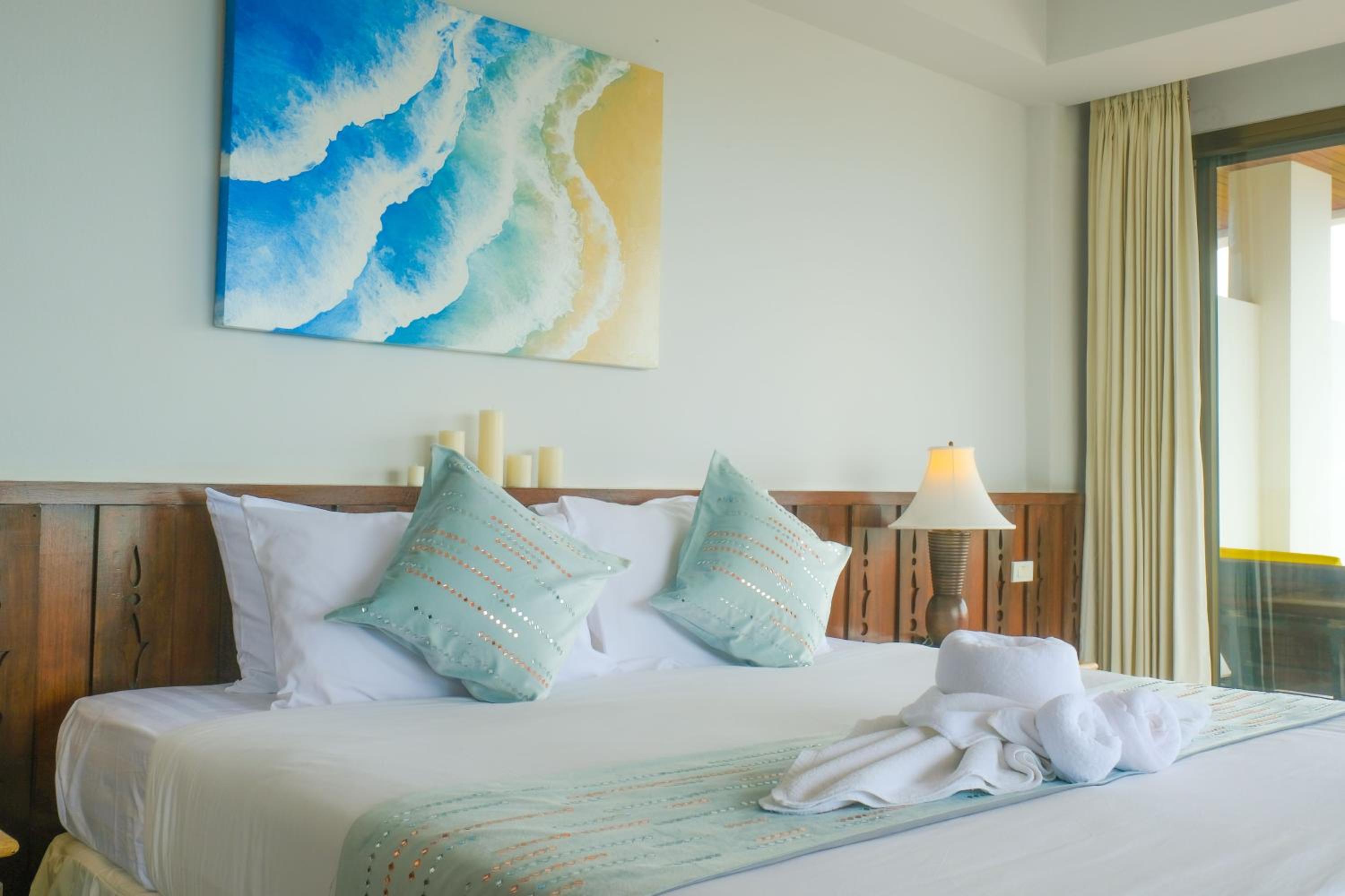 Deluxe Double Room with Sea View photo 3