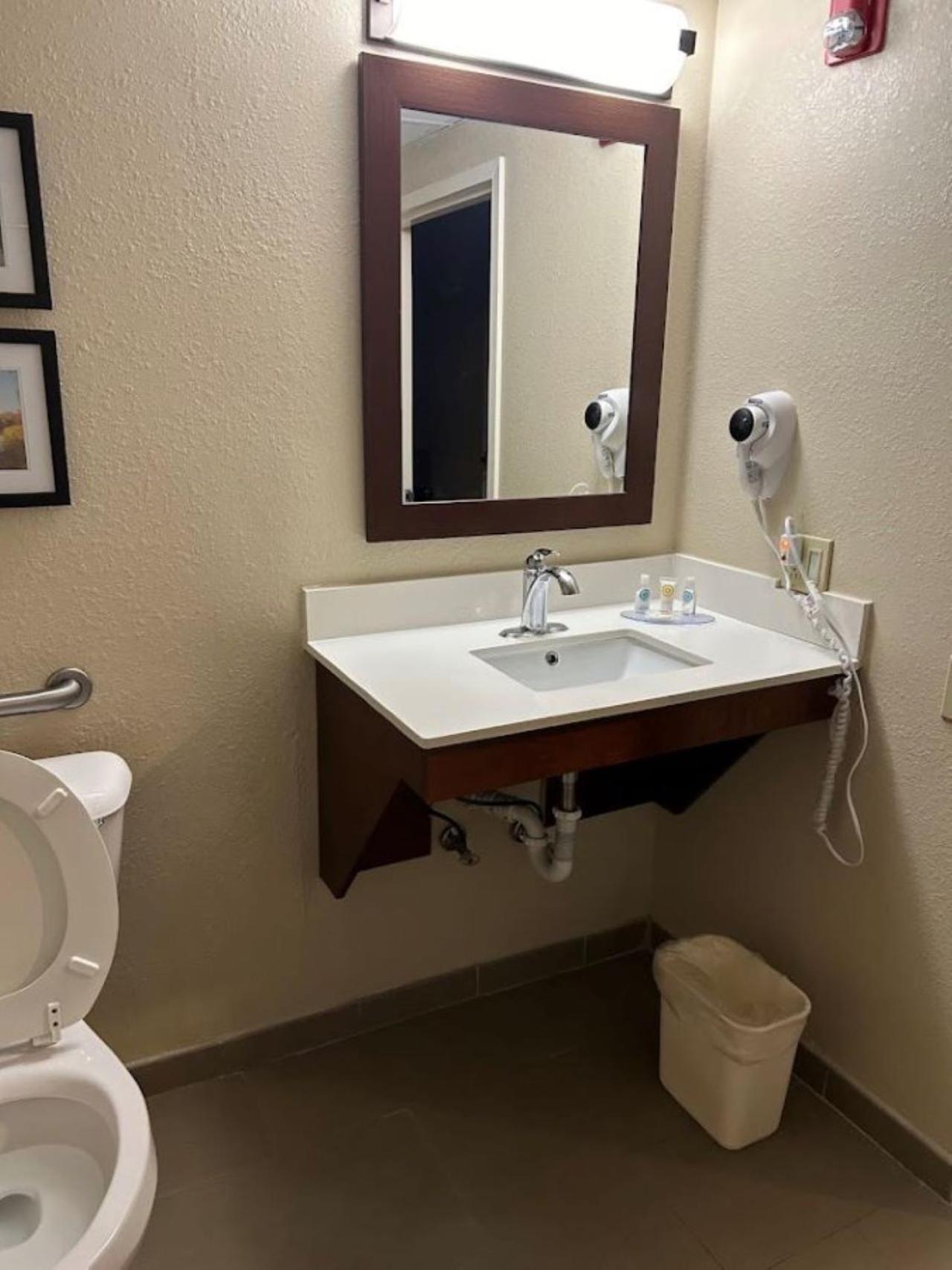 Room with Two Queen Beds - Accessible/Pet Friendly/Non-Smoking - Photo 3